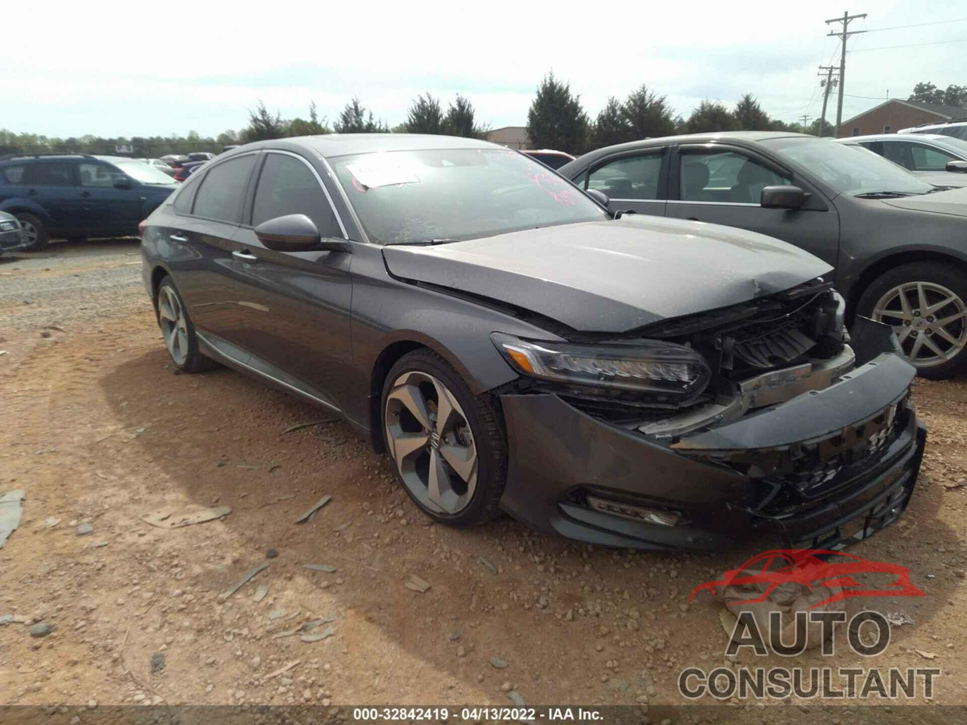 HONDA ACCORD SEDAN 2018 - 1HGCV2F91JA018388