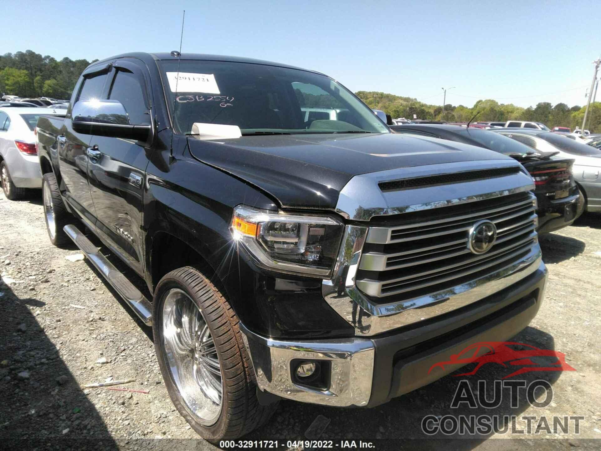 TOYOTA TUNDRA 4WD 2018 - 5TFHW5F10JX758928