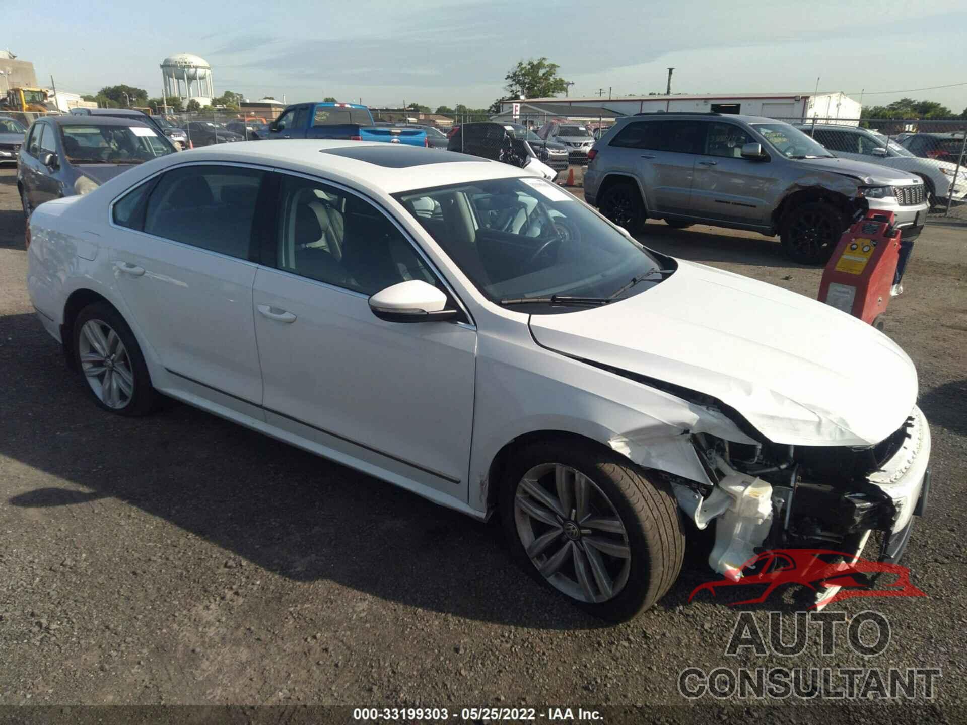 VOLKSWAGEN PASSAT 2017 - 1VWGT7A35HC051315
