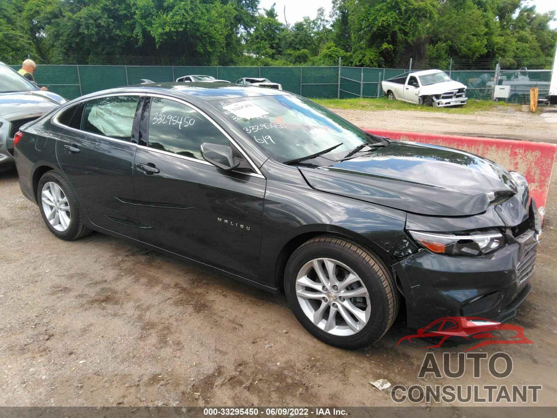CHEVROLET MALIBU 2016 - 1G1ZE5ST4GF281507