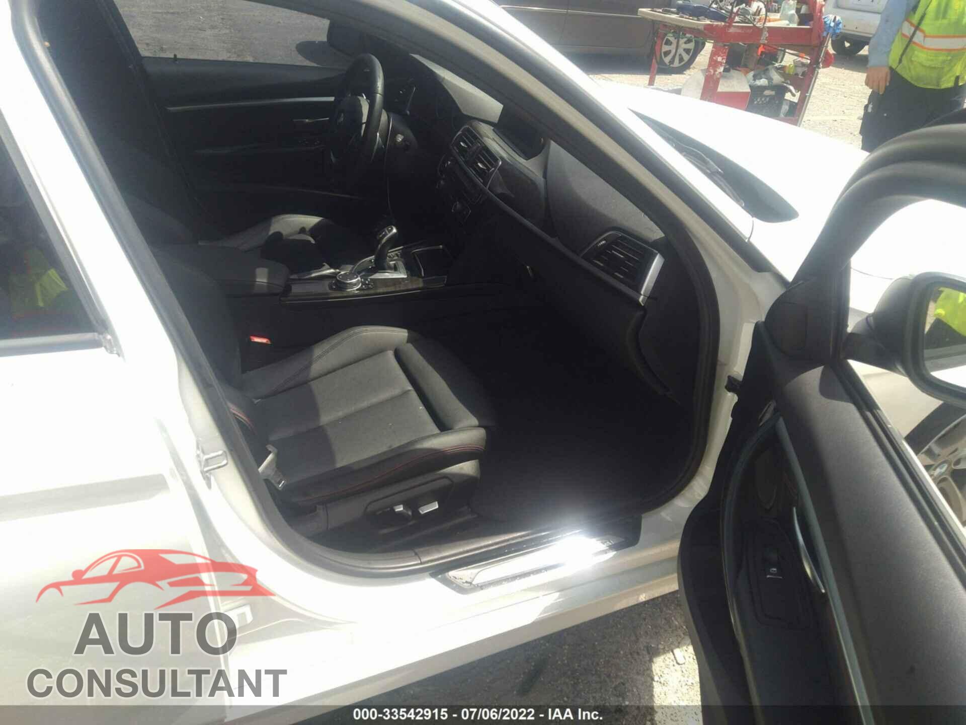BMW 3 SERIES 2016 - WBA8E3G59GNU05470