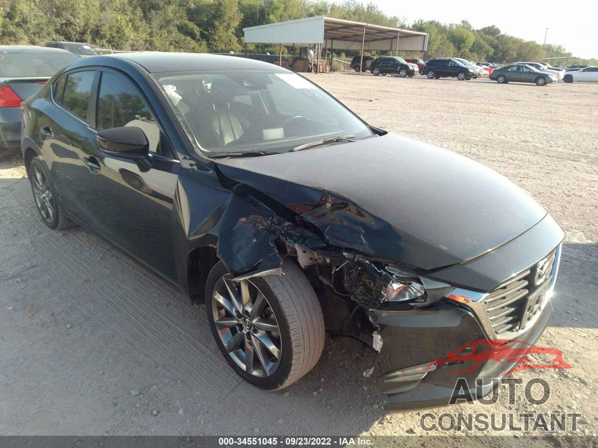 MAZDA MAZDA3 4-DOOR 2018 - 3MZBN1V30JM215098