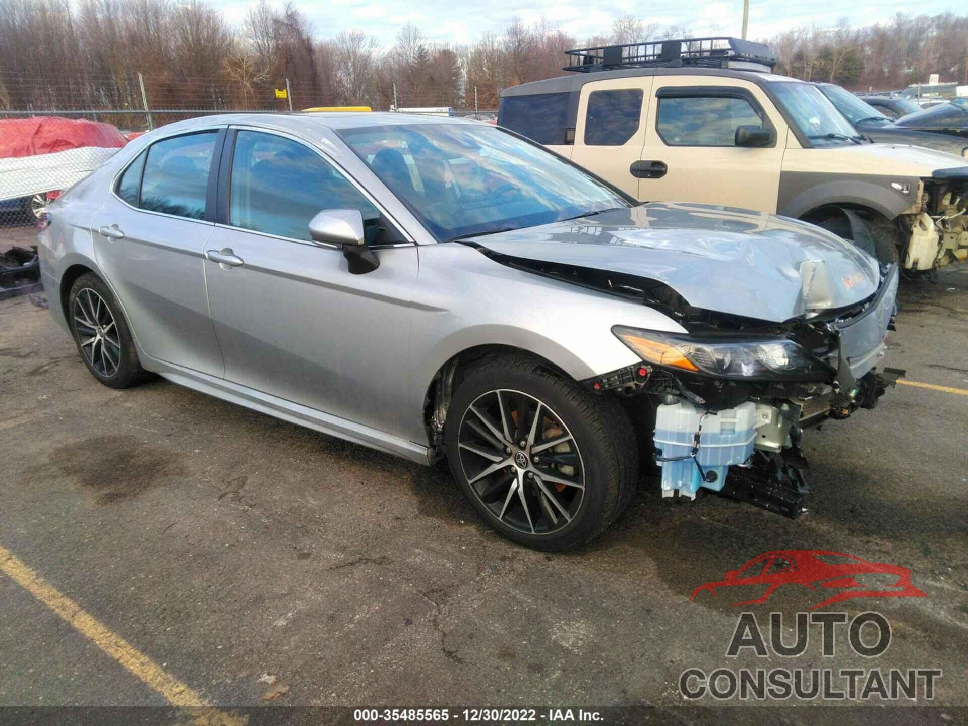 TOYOTA CAMRY 2022 - 4T1G11BK1NU053317