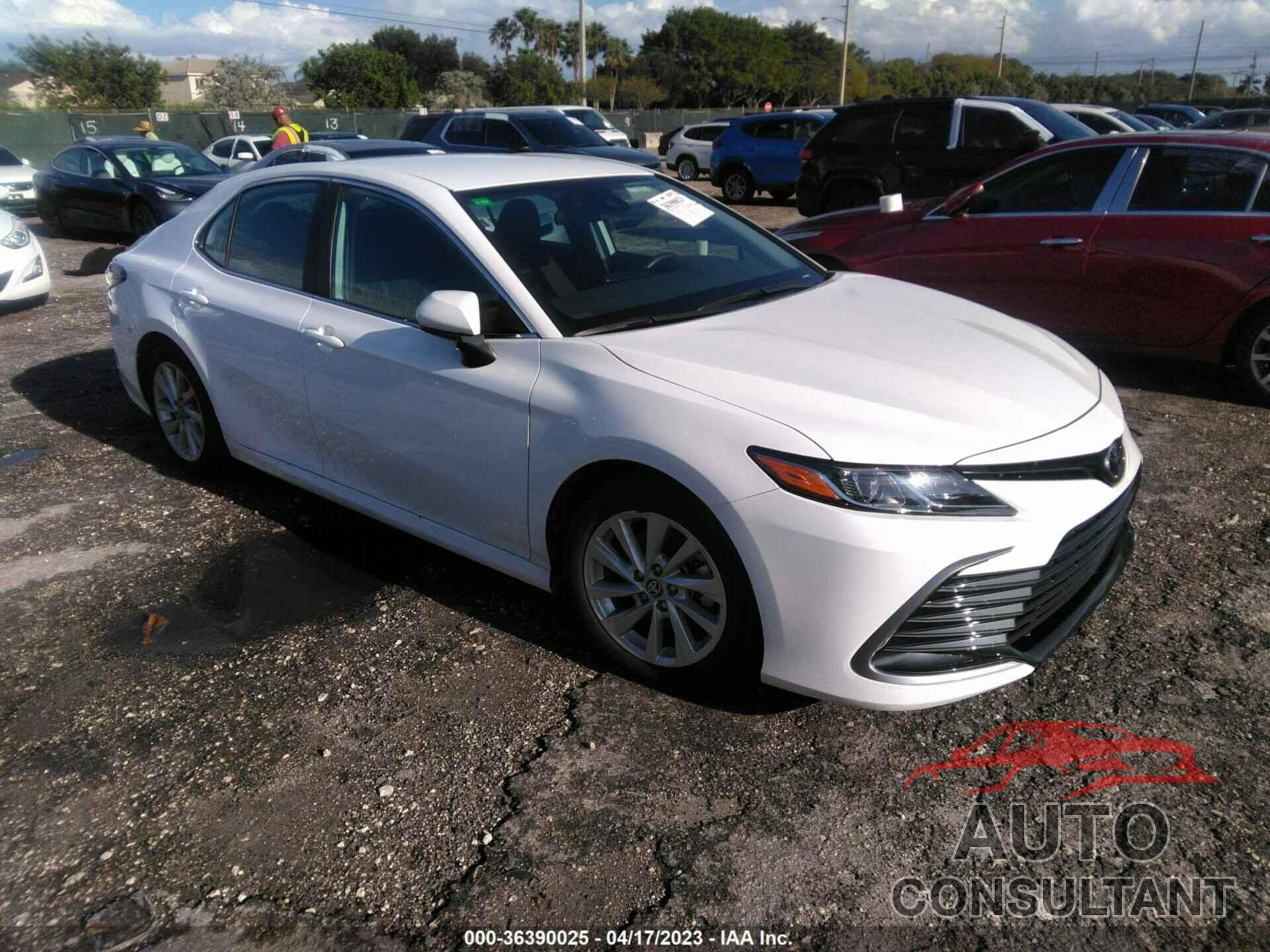 TOYOTA CAMRY 2023 - 4T1C11AK5PU746460