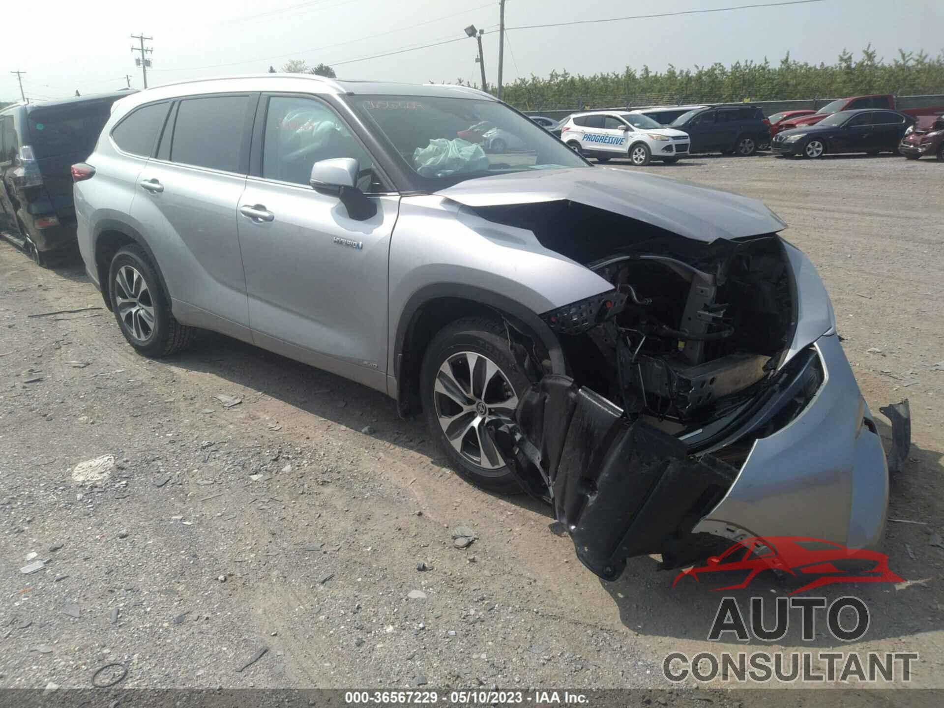TOYOTA HIGHLANDER 2021 - 5TDHBRCH3MS520747