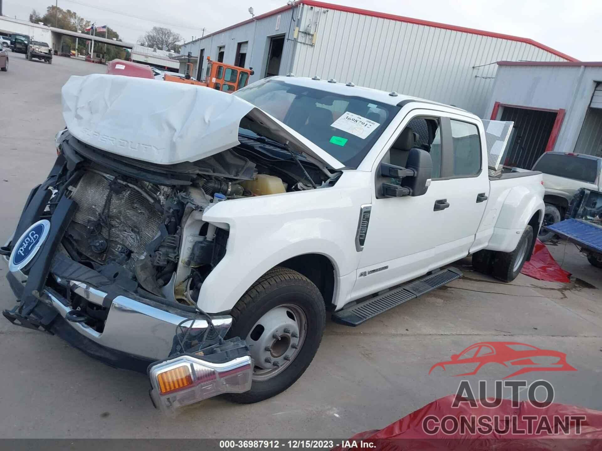 FORD F-350 2022 - 1FT8W3CT3NED72306