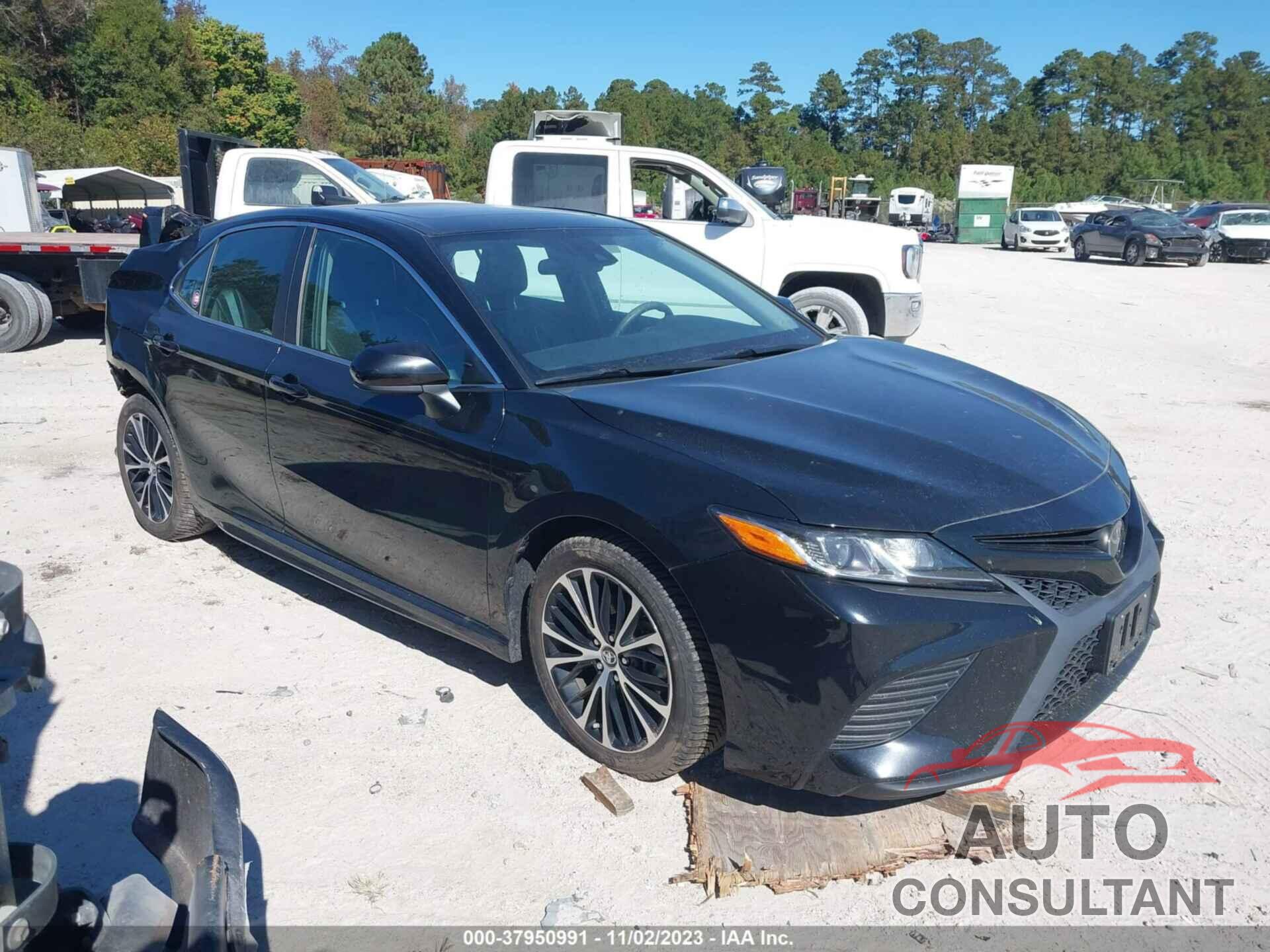 TOYOTA CAMRY 2019 - 4T1B11HK8KU820173