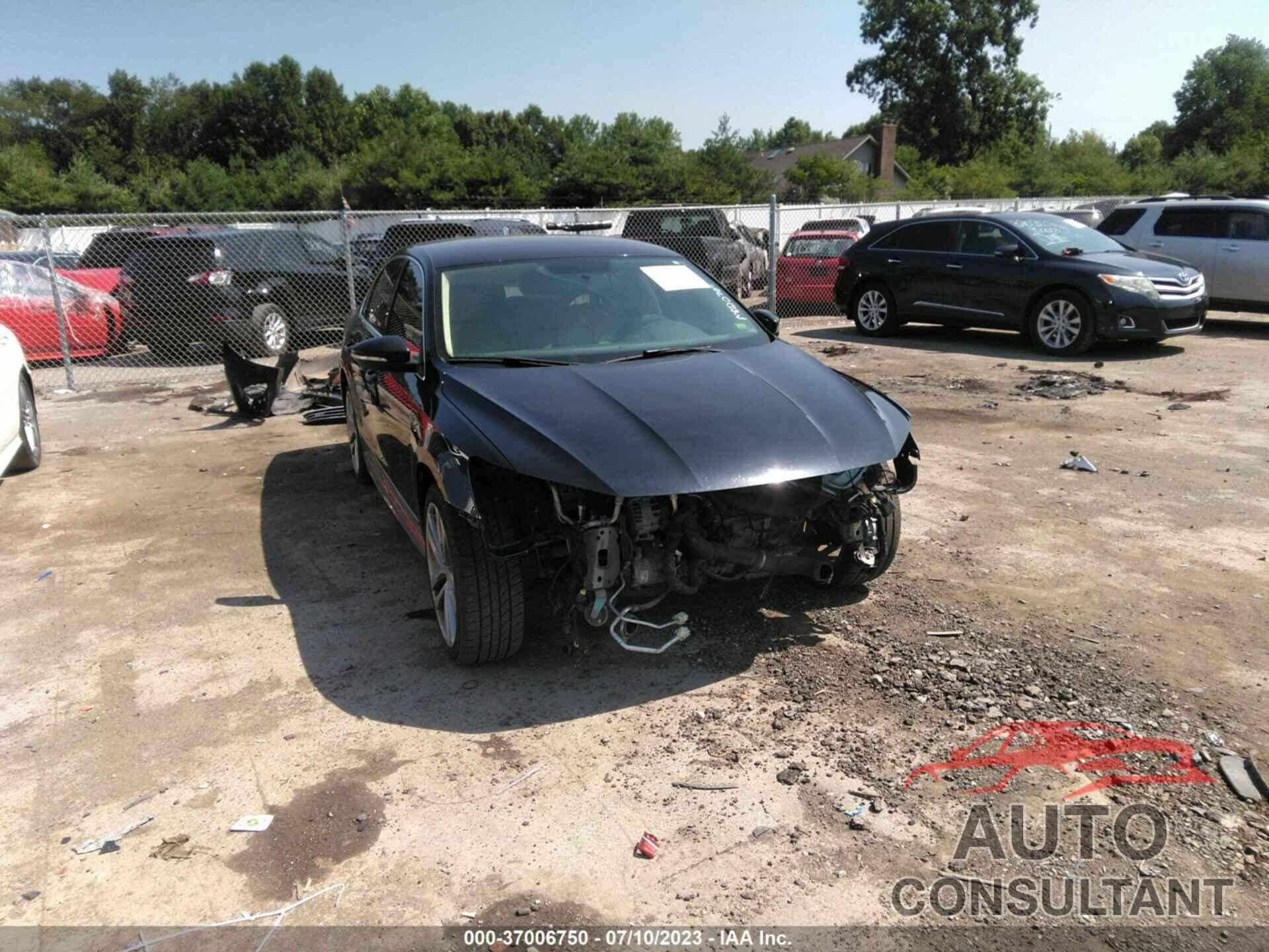 VOLKSWAGEN PASSAT 2017 - 1VWDT7A38HC054566