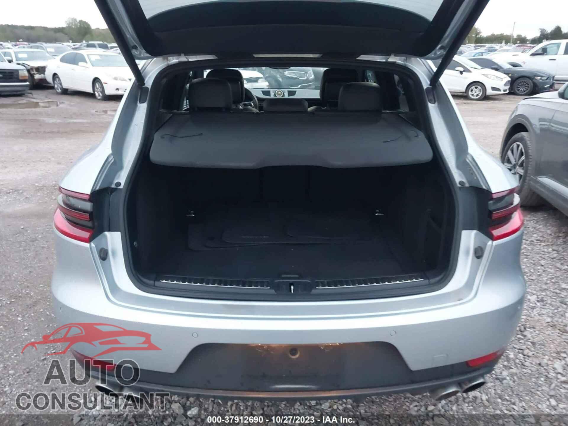 PORSCHE MACAN 2016 - WP1AB2A55GLB43876