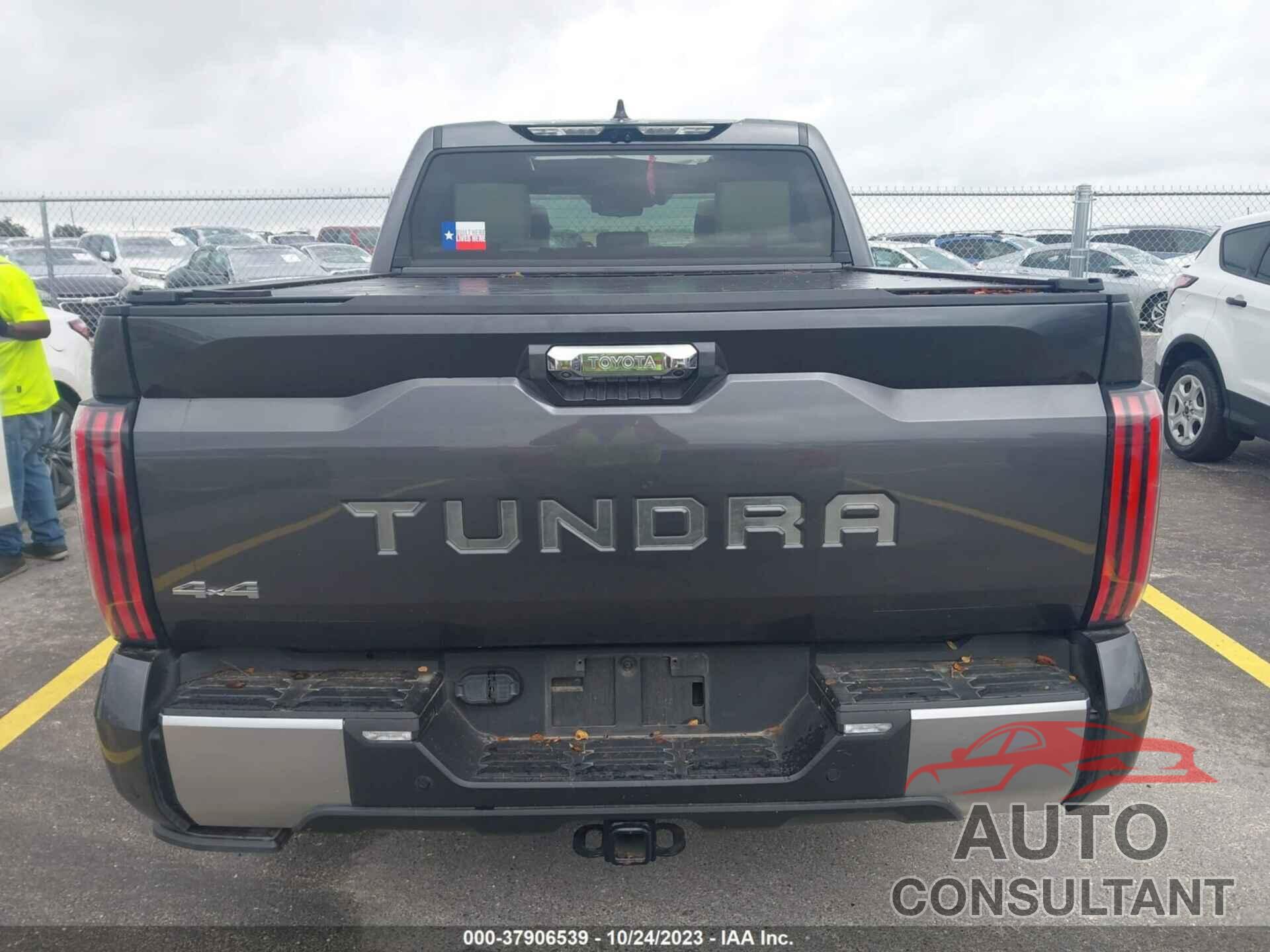 TOYOTA TUNDRA 4WD 2022 - 5TFVC5DB3NX003026