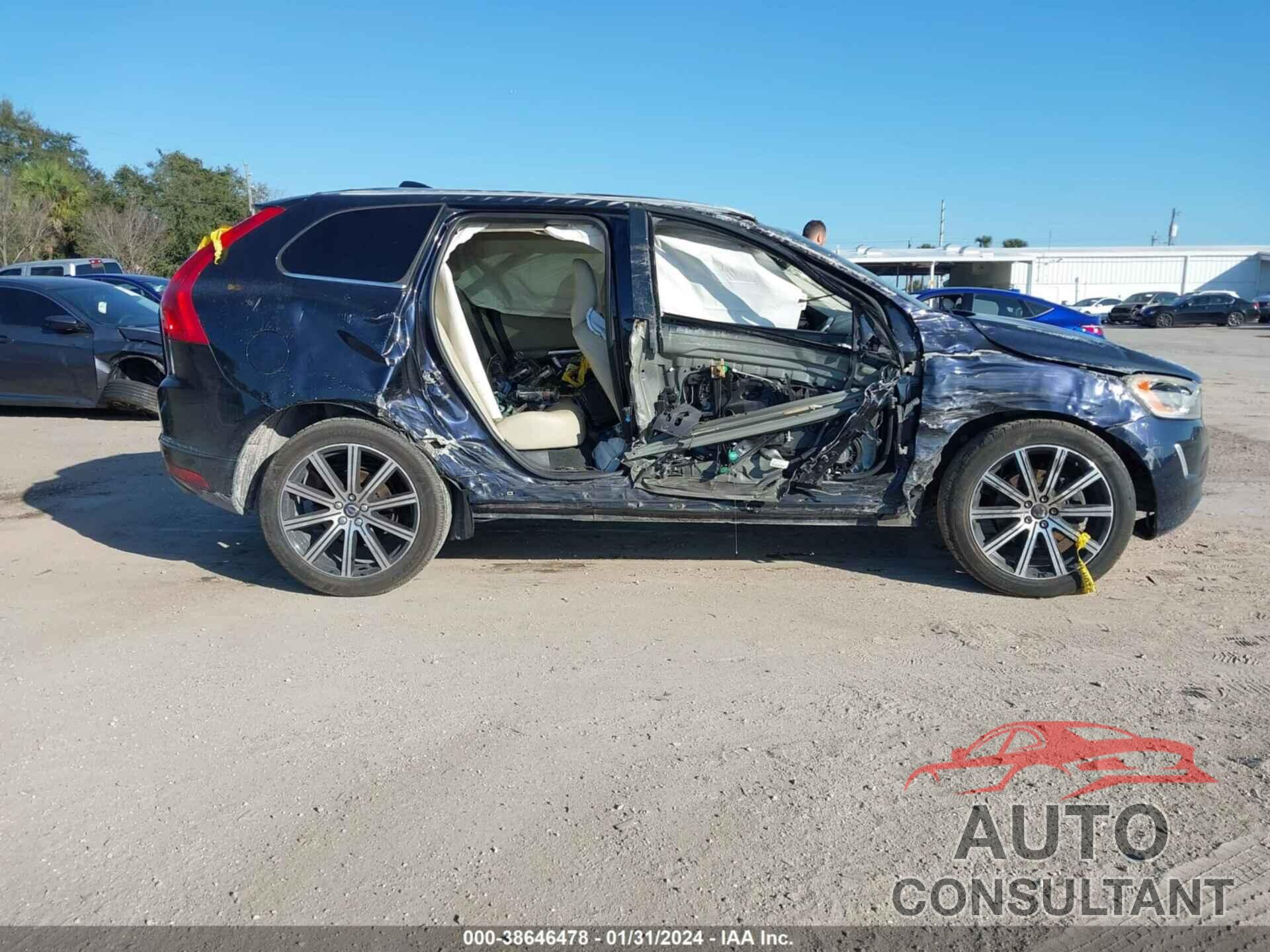 VOLVO XC60 2017 - YV449MRU0H2031797