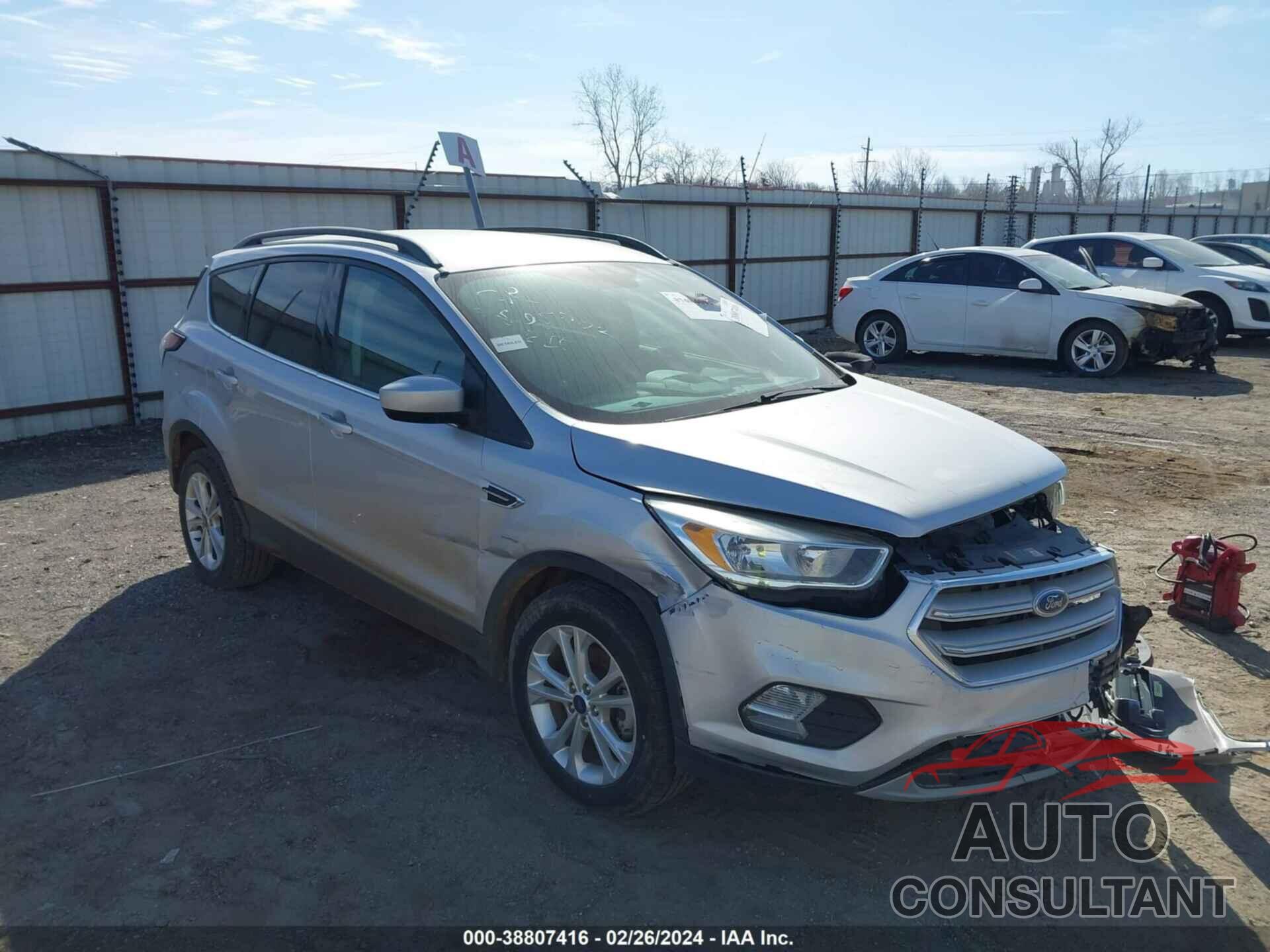 FORD ESCAPE 2018 - 1FMCU0GD0JUA37128