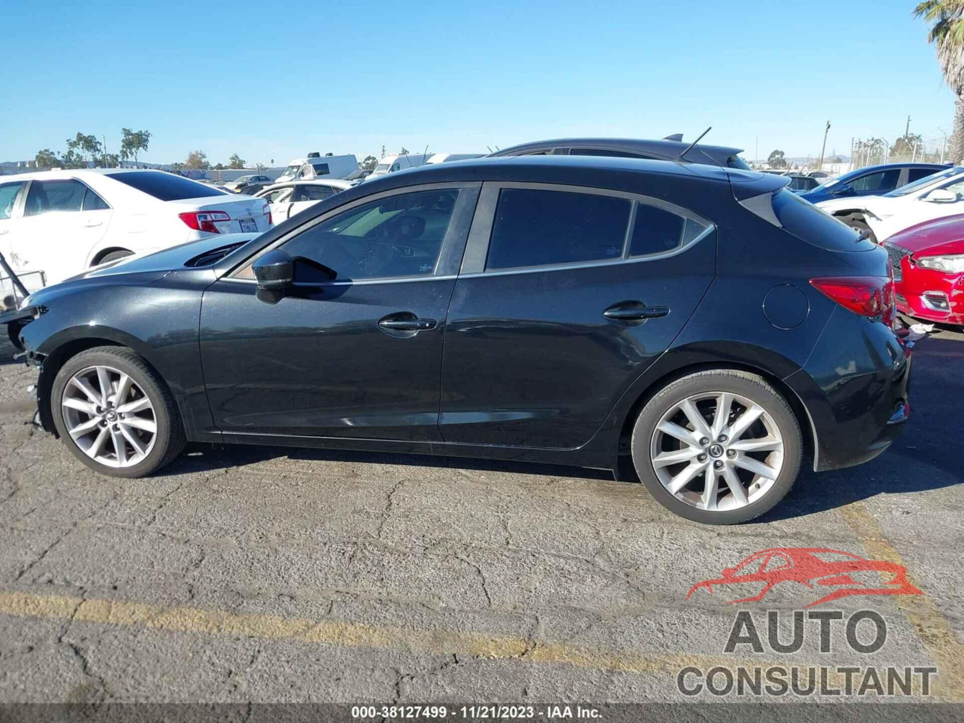 MAZDA MAZDA3 2017 - JM1BN1L37H1101127