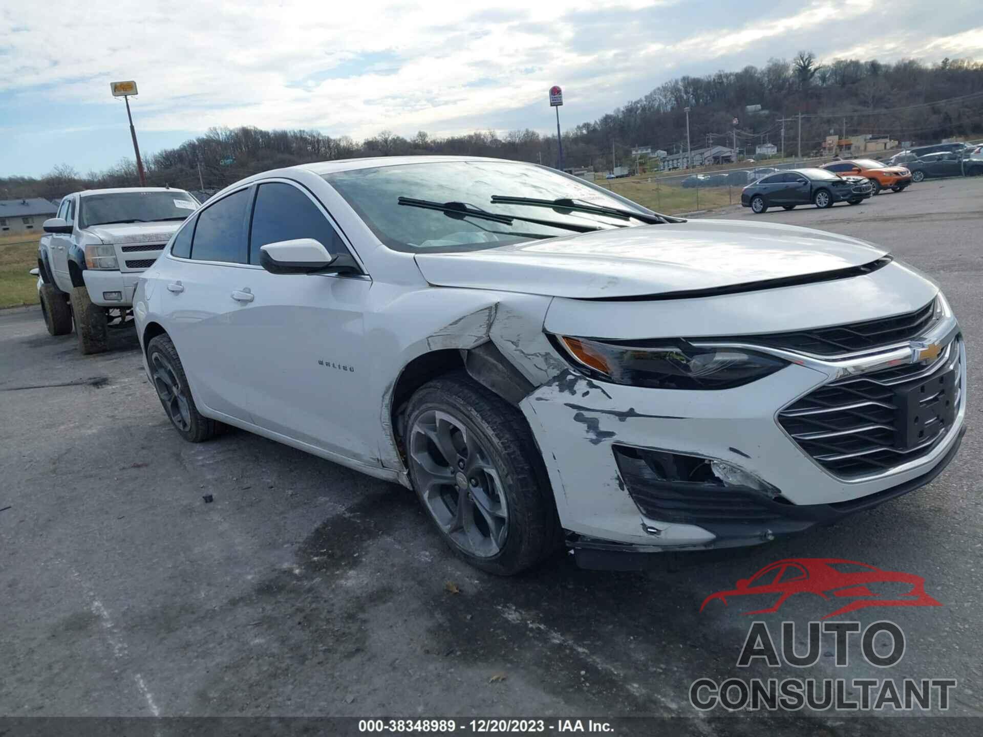 CHEVROLET MALIBU 2021 - 1G1ZD5ST5MF052087