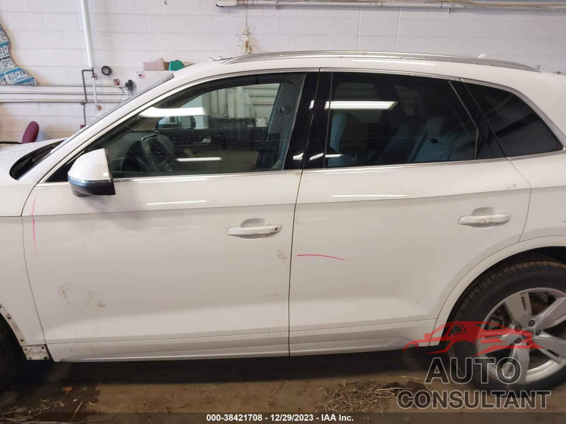 AUDI Q5 2018 - WA1BNAFY1J2204366