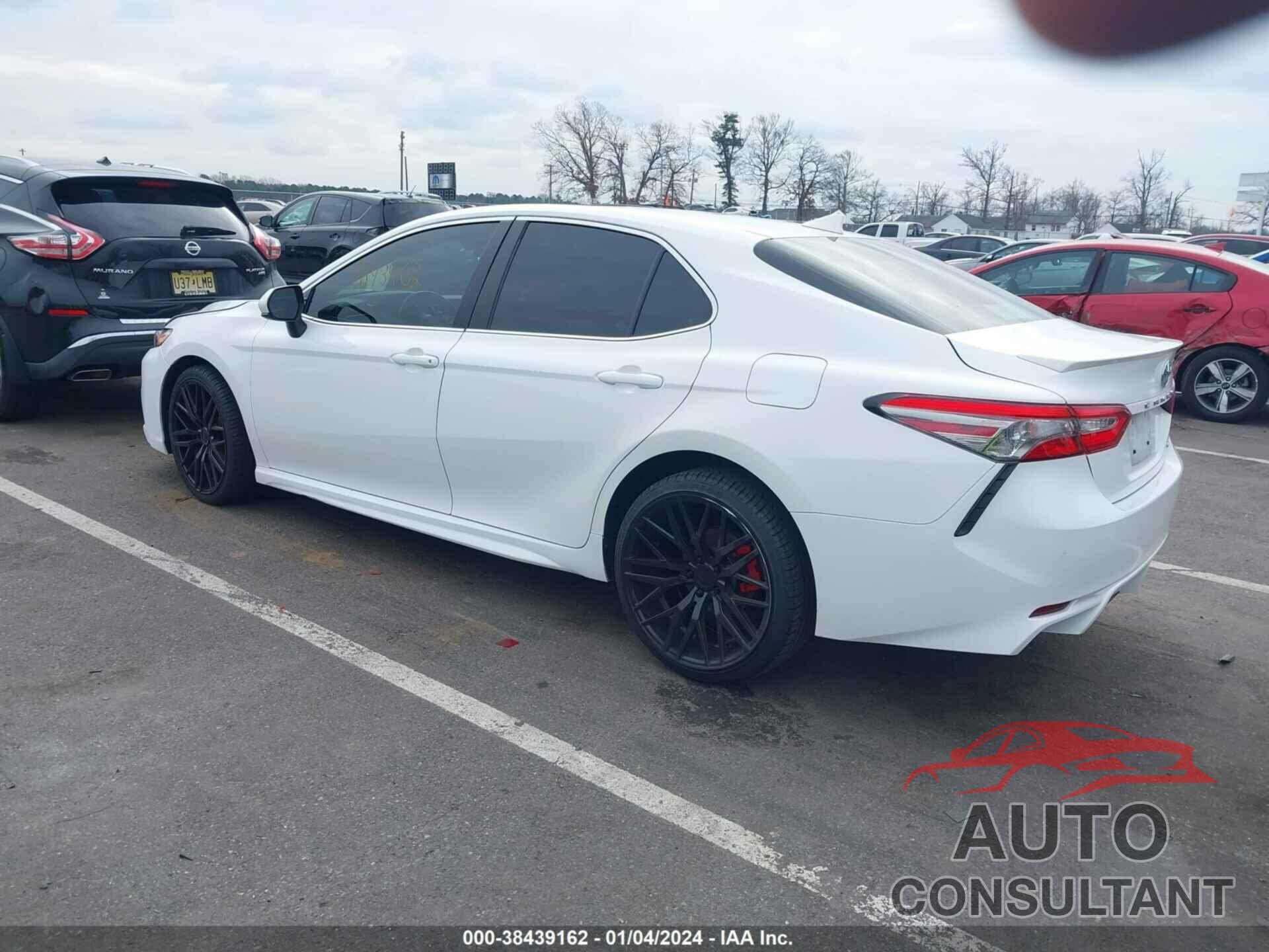 TOYOTA CAMRY 2019 - 4T1B11HKXKU209948