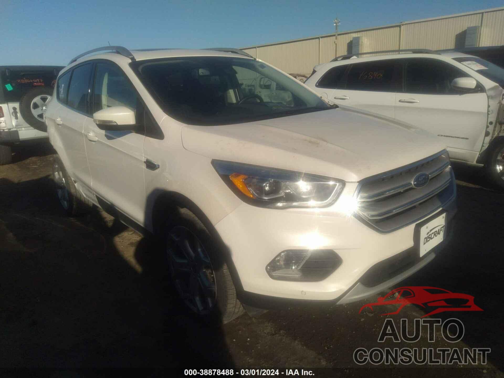 FORD ESCAPE 2018 - 1FMCU9J92JUB63466