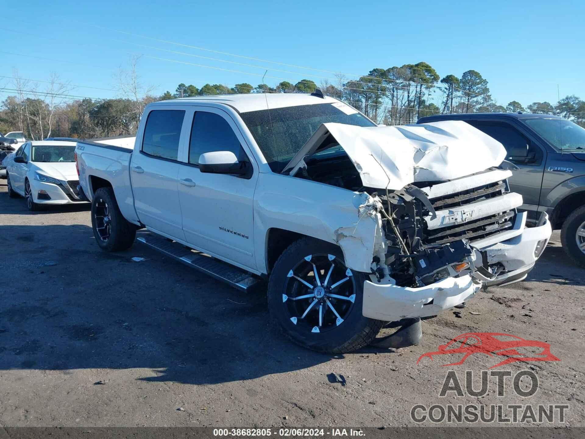 CHEVROLET SILVERADO 1500 2018 - 3GCUKREC7JG293914