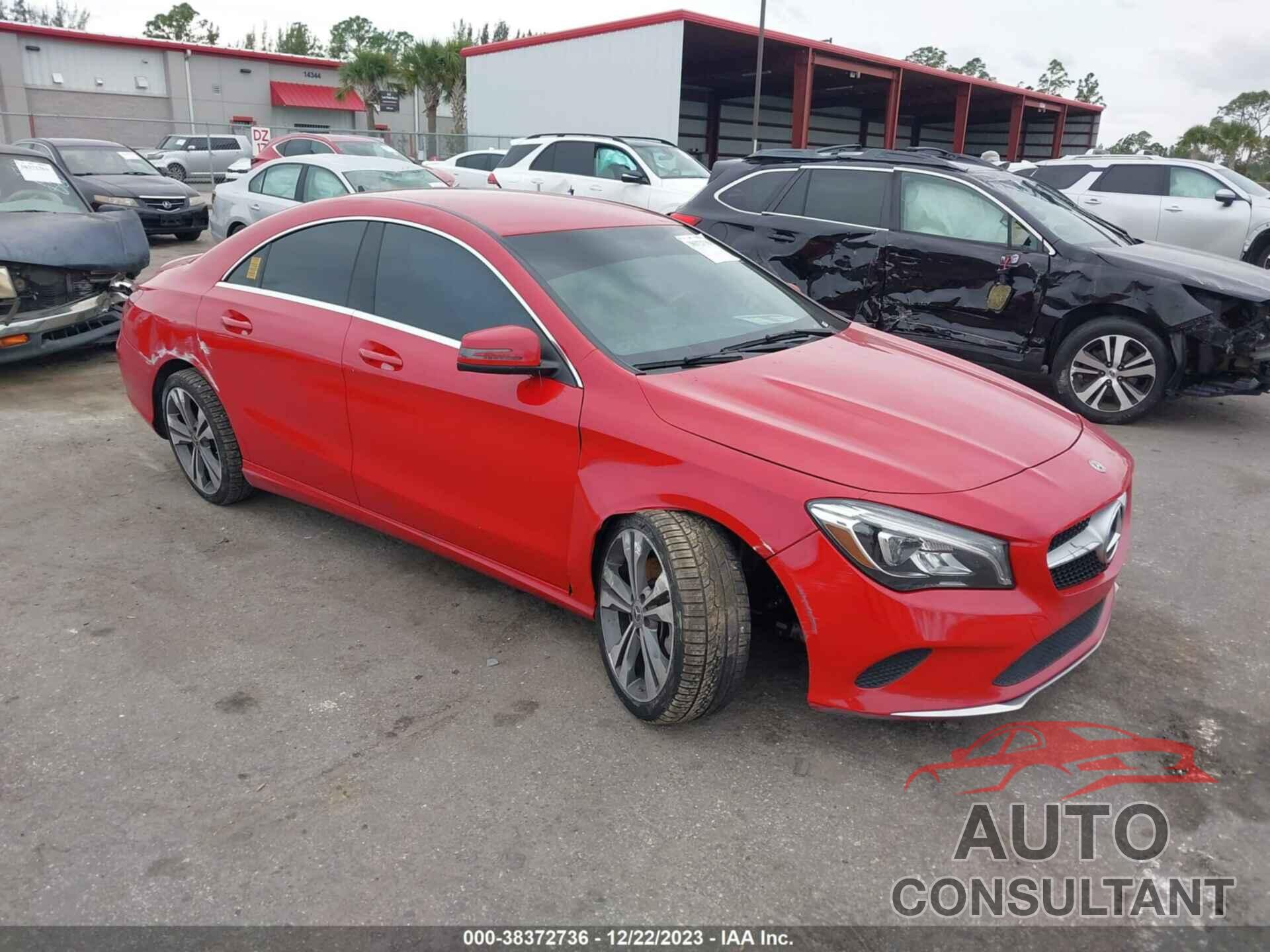 MERCEDES-BENZ CLA 250 2019 - WDDSJ4EB9KN725132