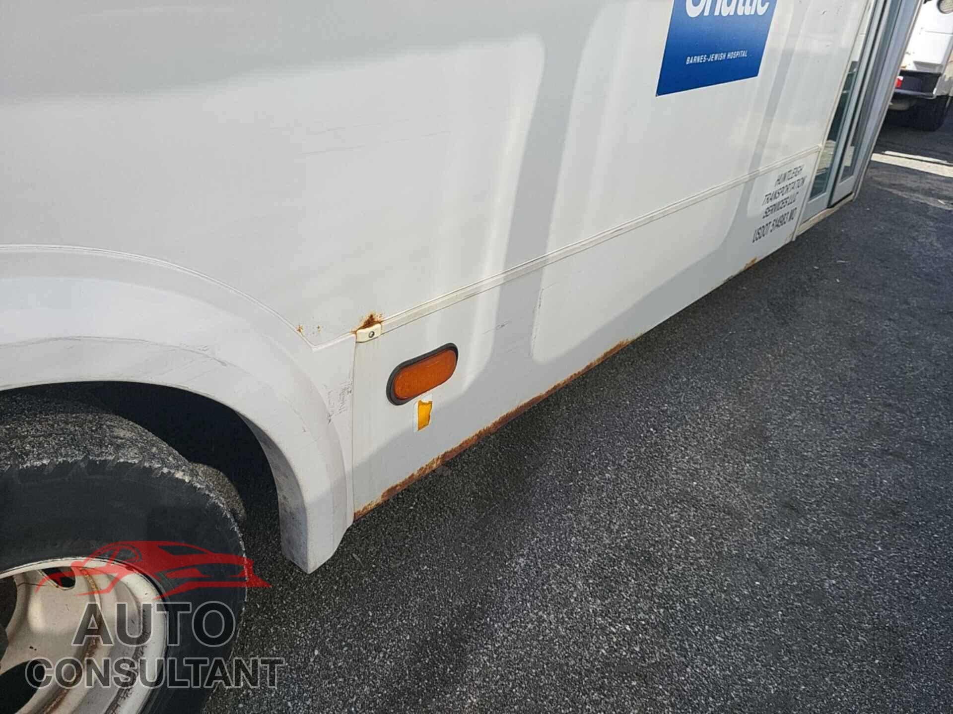 FORD E-450 CUTAWAY 2017 - 1FDFE4FS2HDC32000