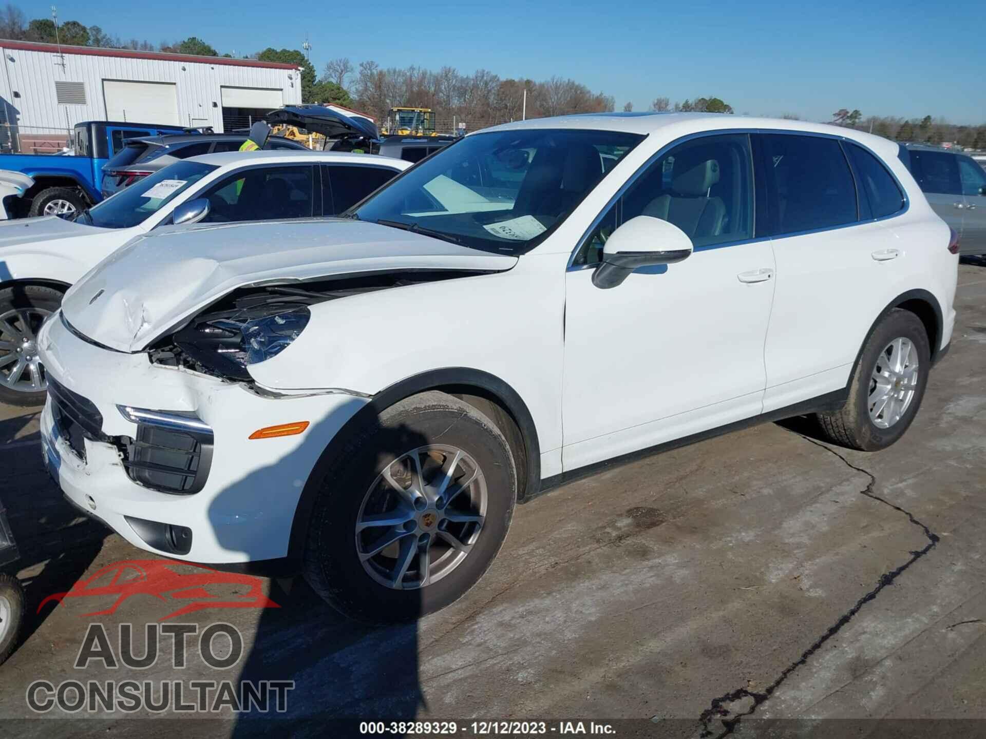 PORSCHE CAYENNE 2016 - WP1AA2A24GKA11982