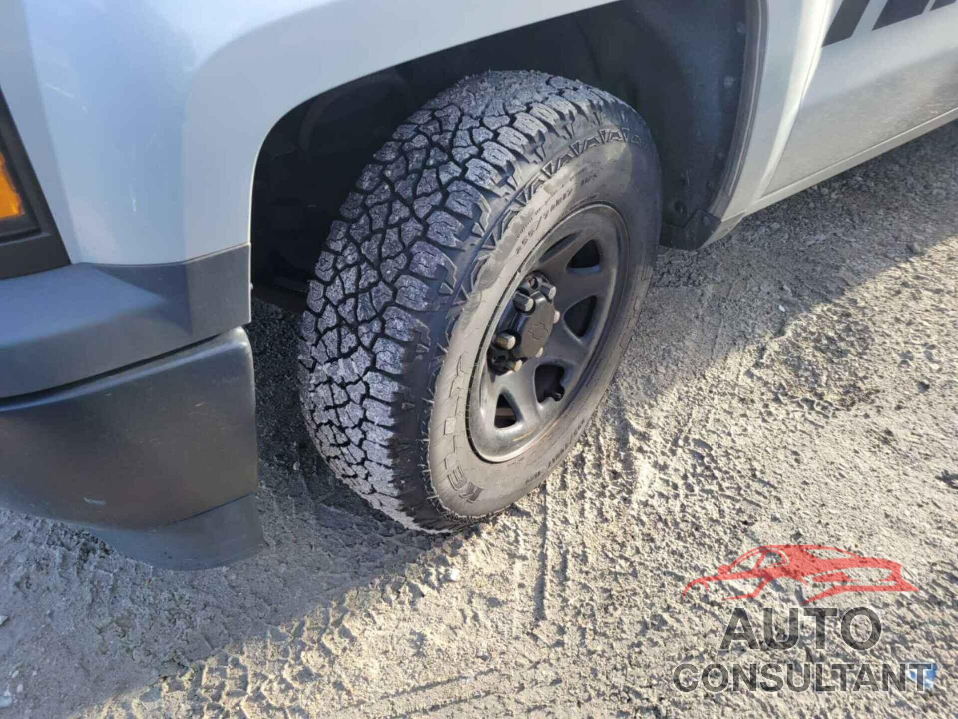 CHEVROLET SILVERADO 1500 2015 - 1GCNCPEH7FZ321607