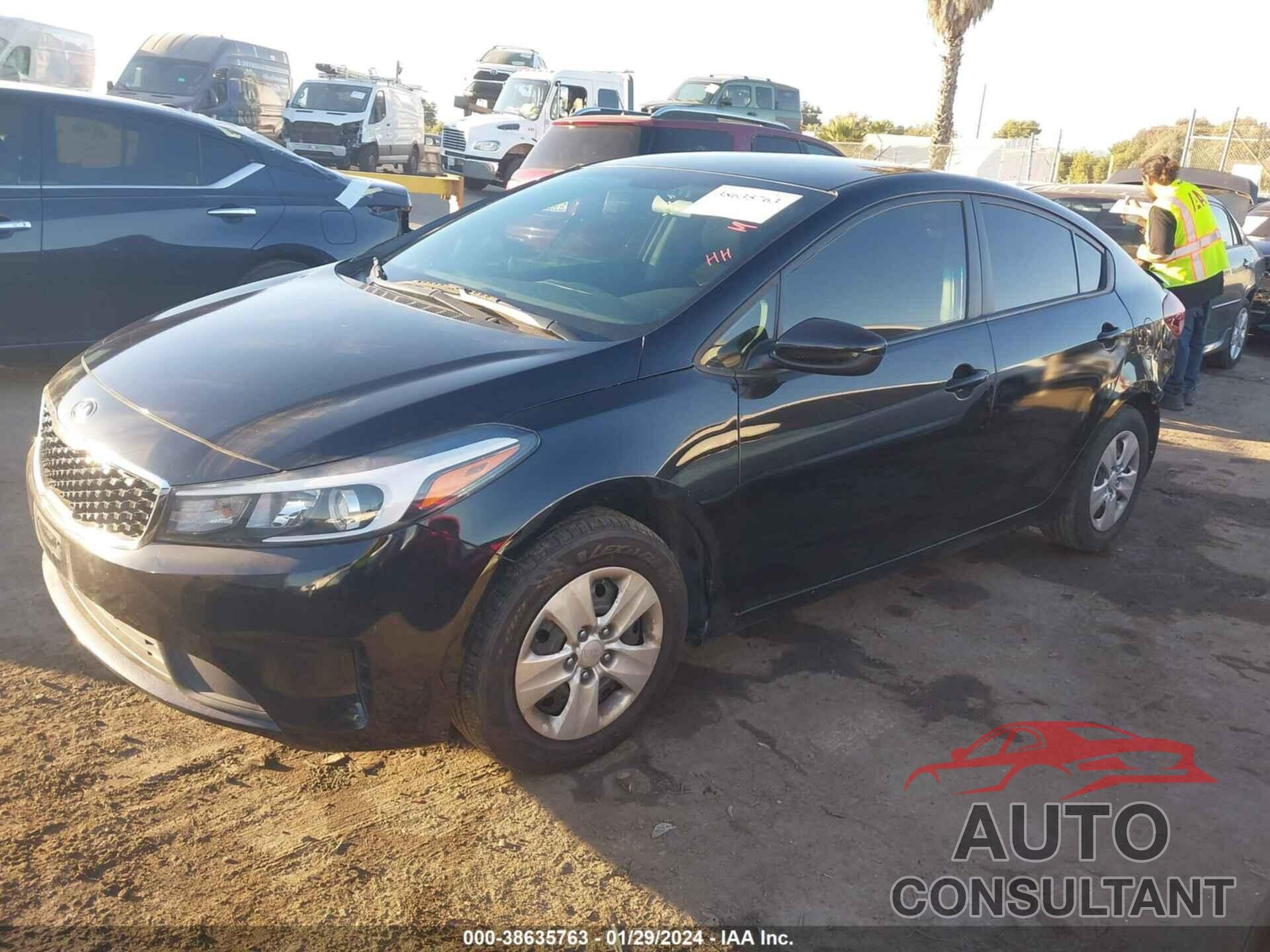 KIA FORTE 2018 - 3KPFK4A75JE224087