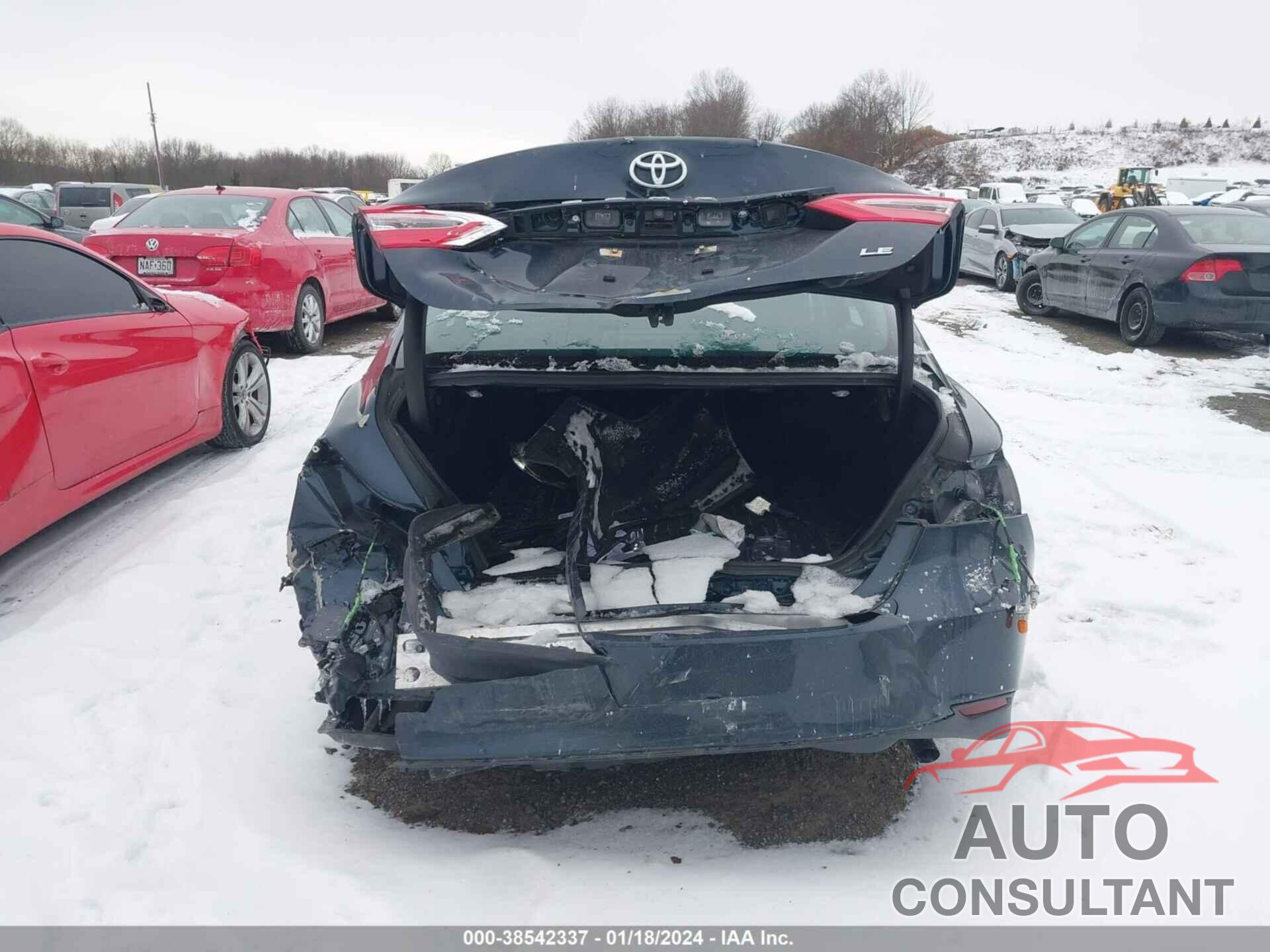 TOYOTA CAMRY 2018 - 4T1B11HK6JU662737