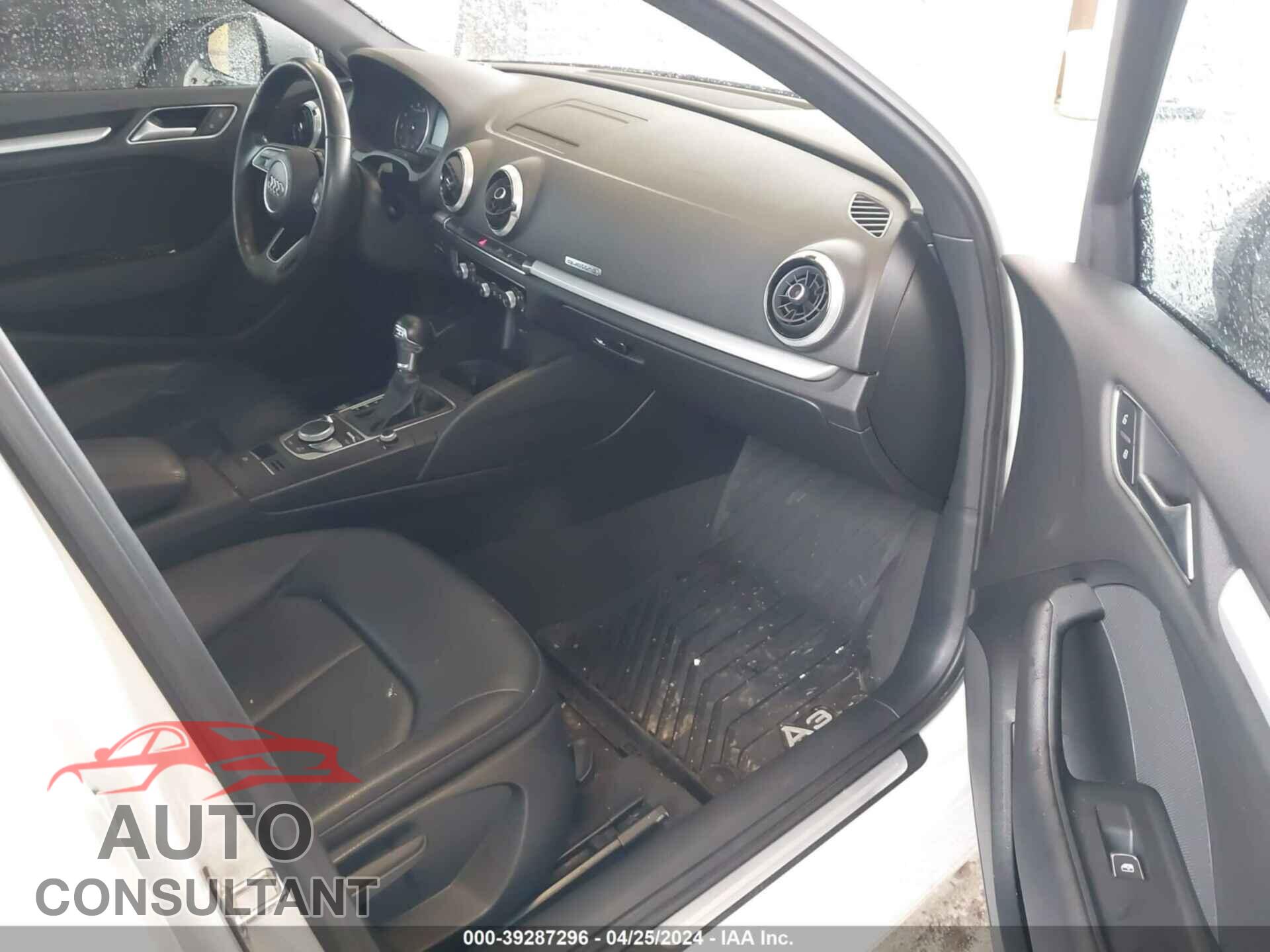 AUDI A3 2017 - WAUB8GFF5H1032001