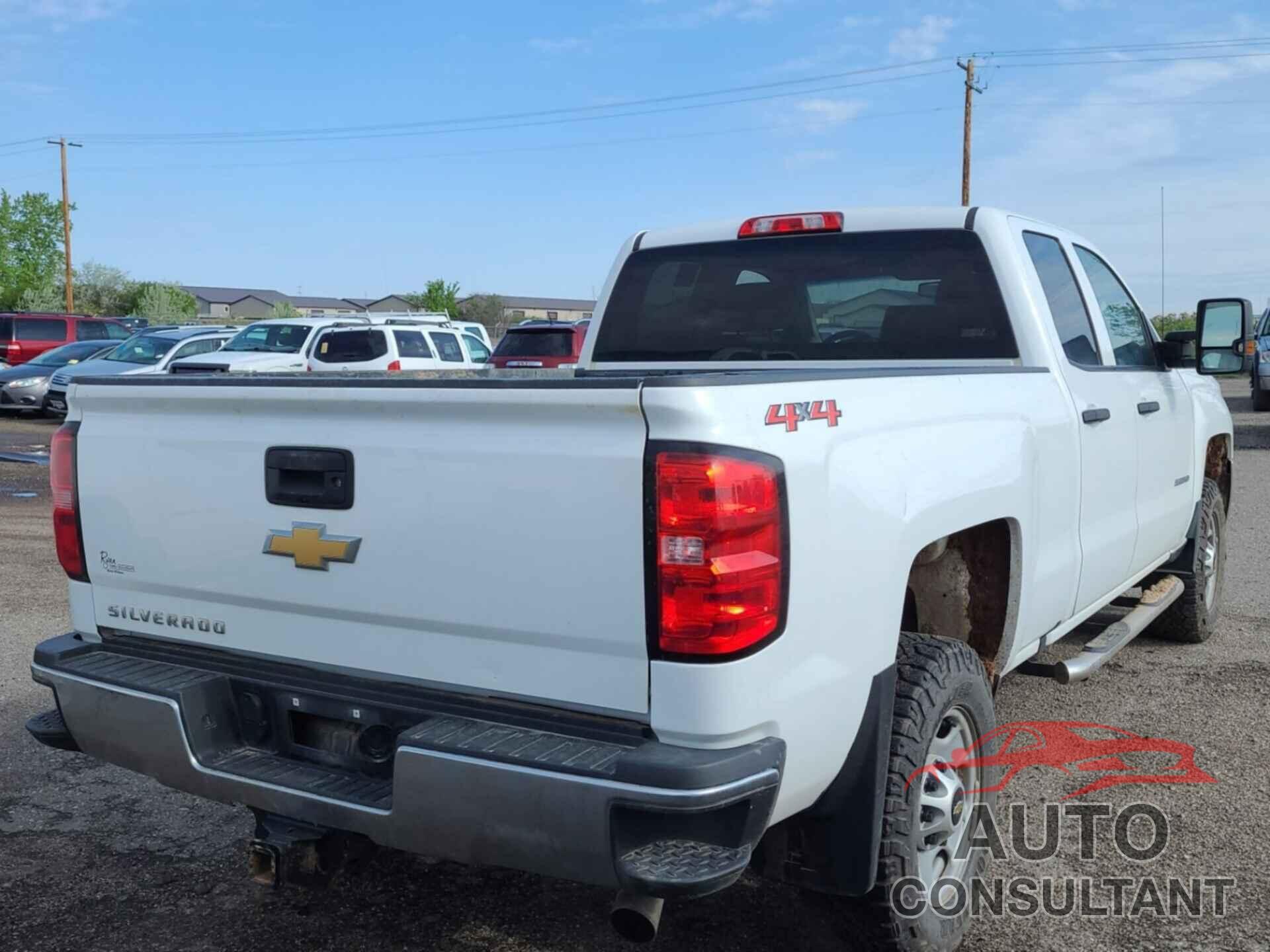 CHEVROLET SILVERADO 2018 - 1GC2KUEG4JZ323593