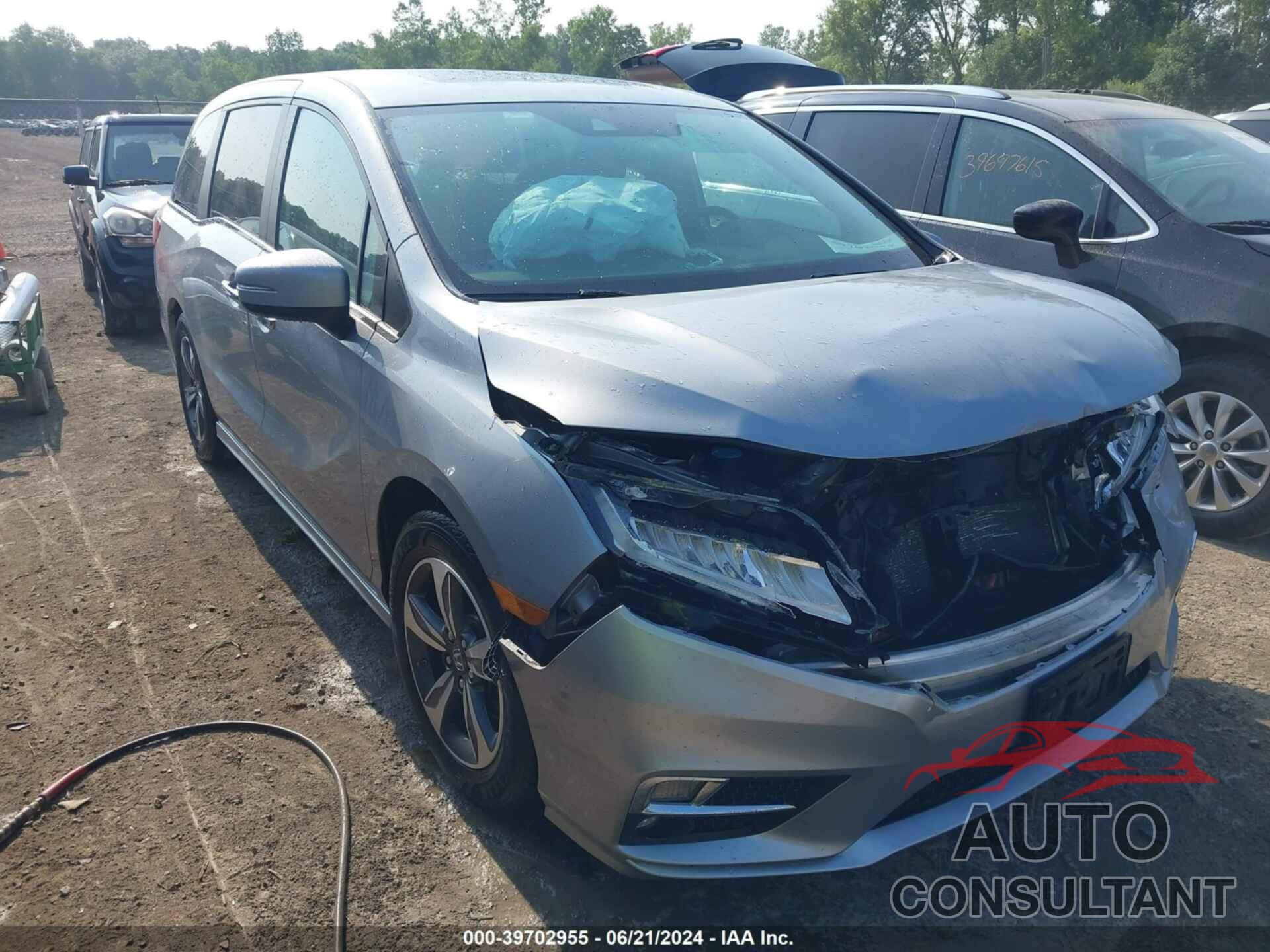 HONDA ODYSSEY 2018 - 5FNRL6H89JB002053