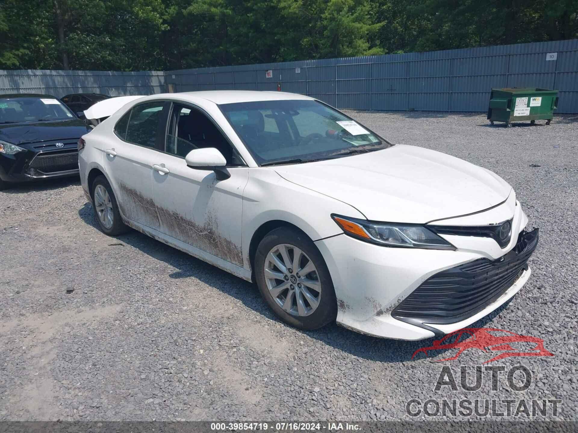 TOYOTA CAMRY 2018 - 4T1B11HK6JU511042