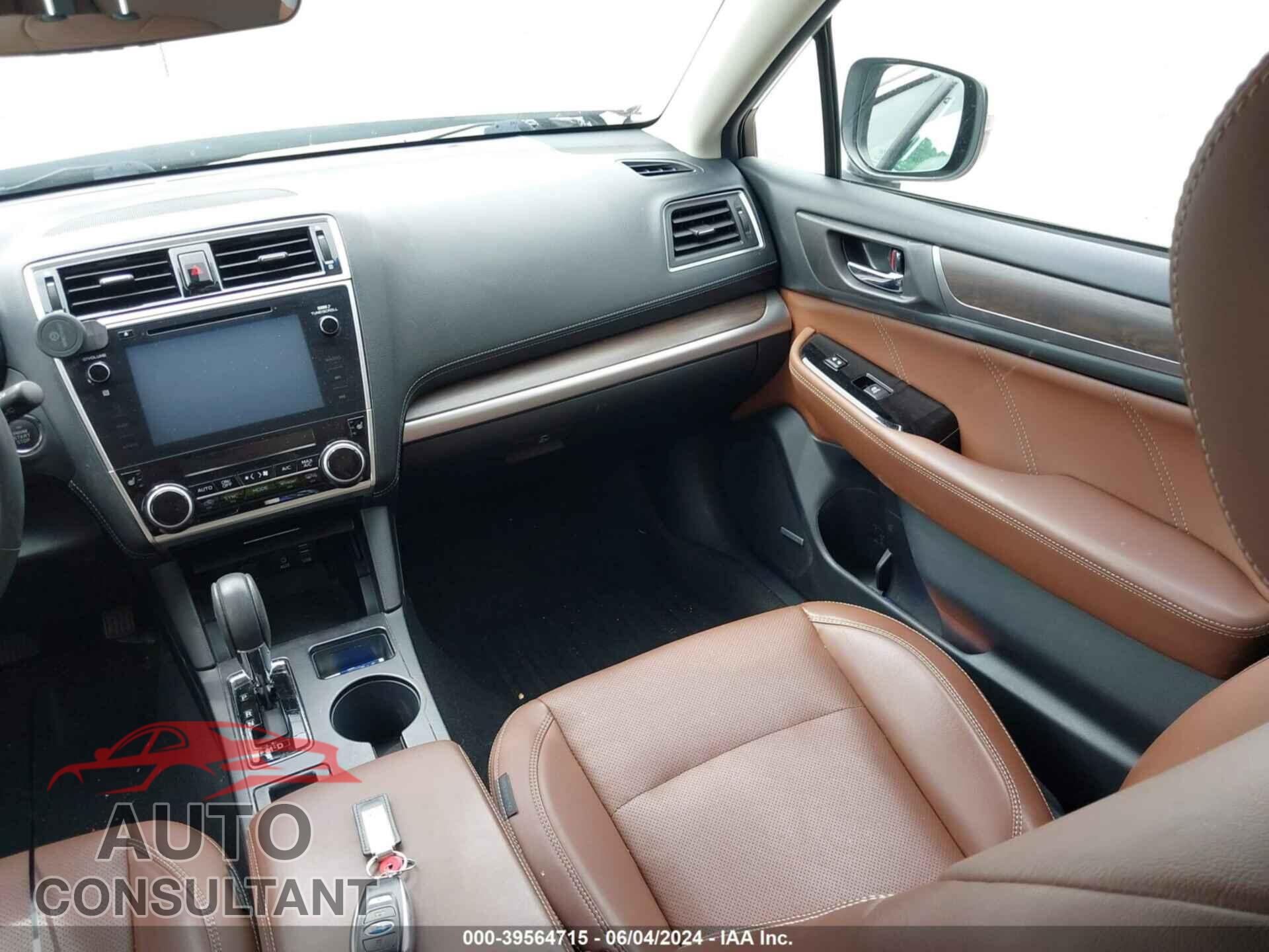 SUBARU OUTBACK 2018 - 4S4BSATC0J3376885