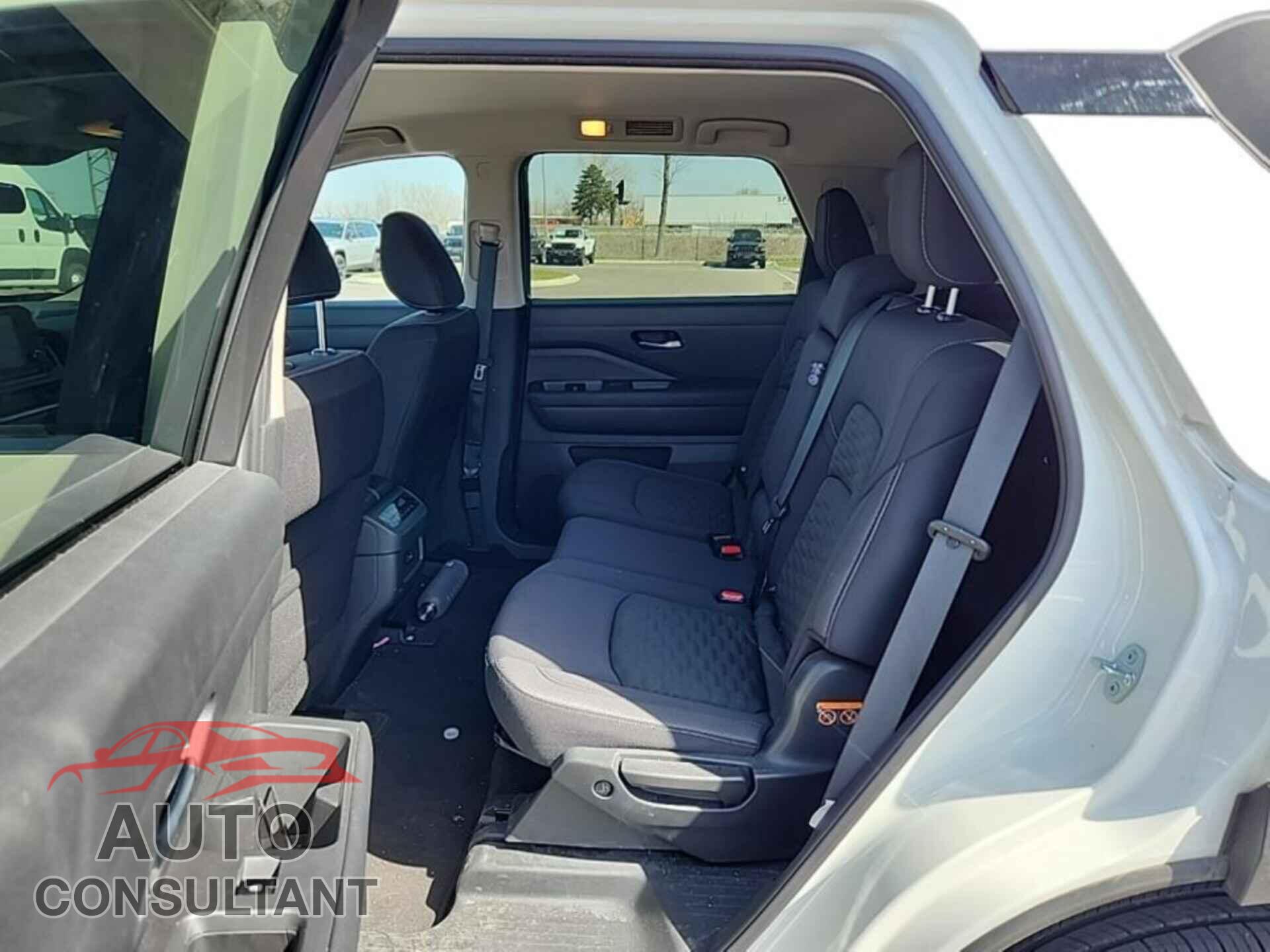 NISSAN PATHFINDER 2022 - 5N1DR3BC1NC242524