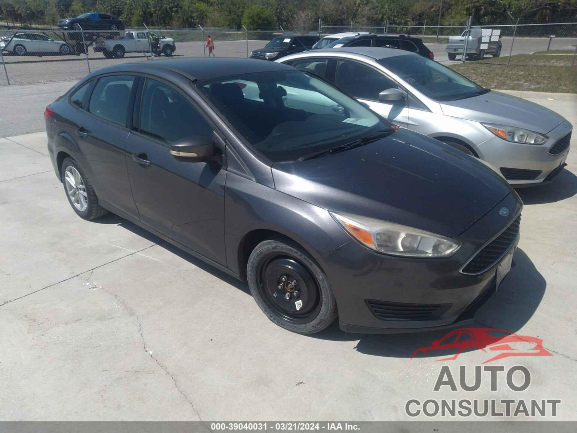 FORD FOCUS 2017 - 1FADP3F20HL309524