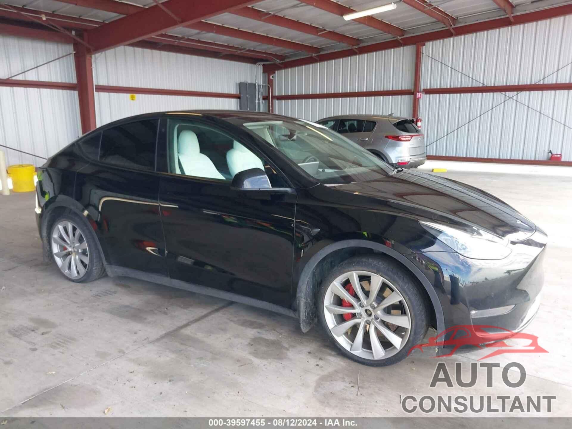 TESLA MODEL Y 2022 - 7SAYGDEF8NF553851