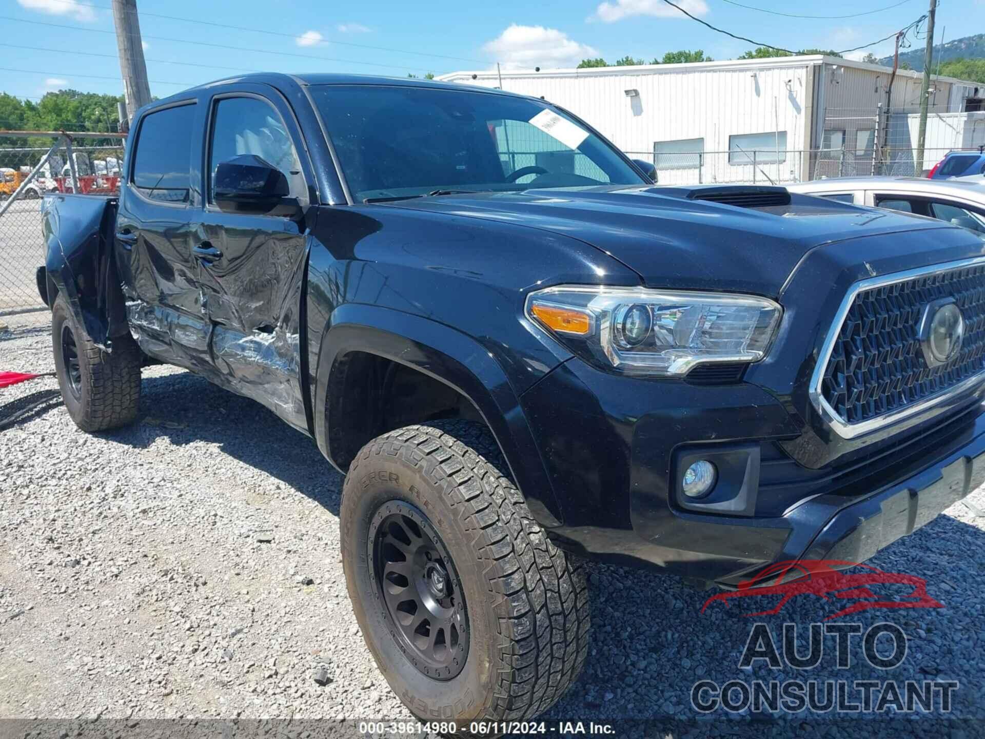 TOYOTA TACOMA 2018 - 3TMCZ5AN0JM155611