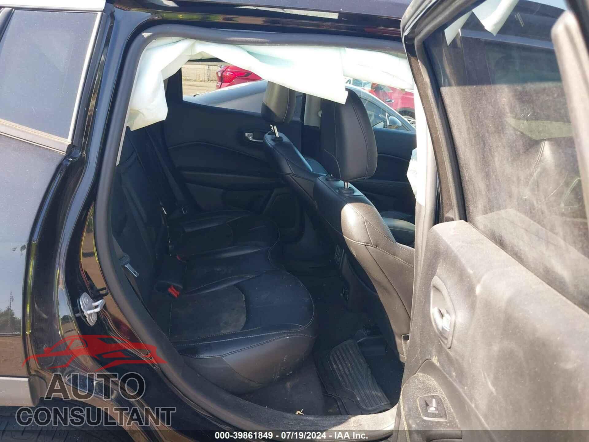 JEEP COMPASS 2019 - 3C4NJDBB0KT647206