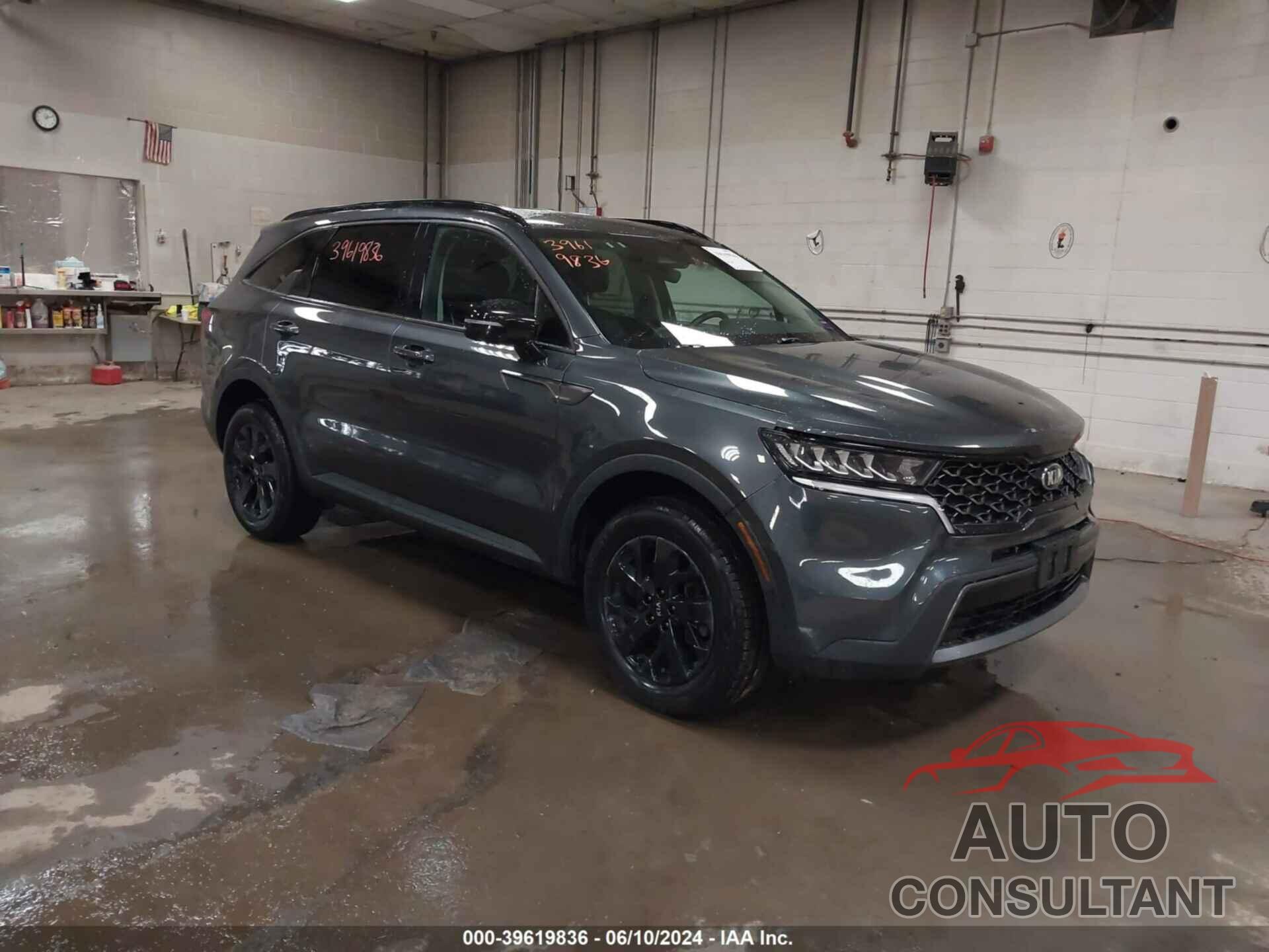 KIA SORENTO 2021 - 5XYRLDLC1MG009155