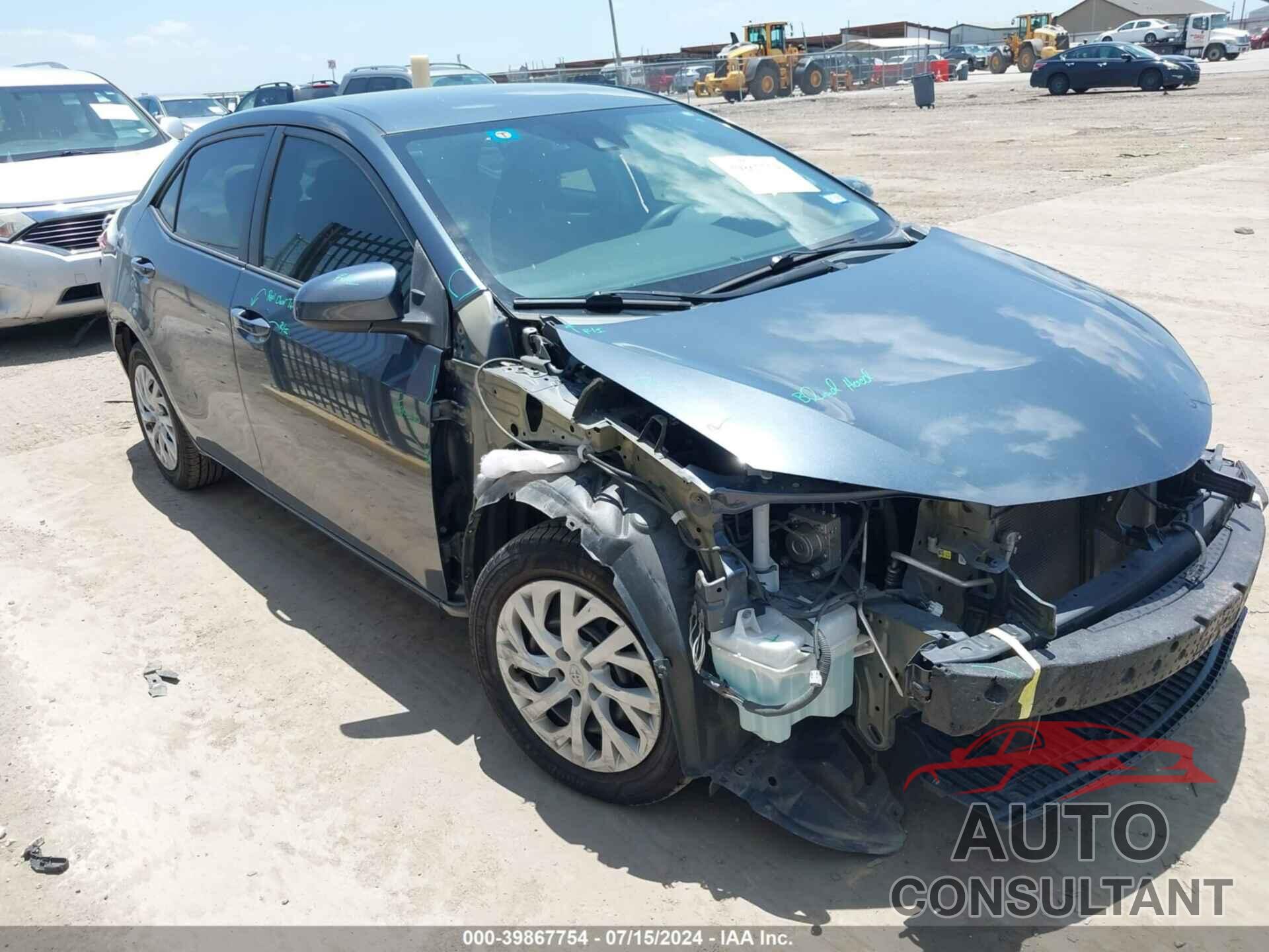 TOYOTA COROLLA 2018 - 5YFBURHE9JP797034
