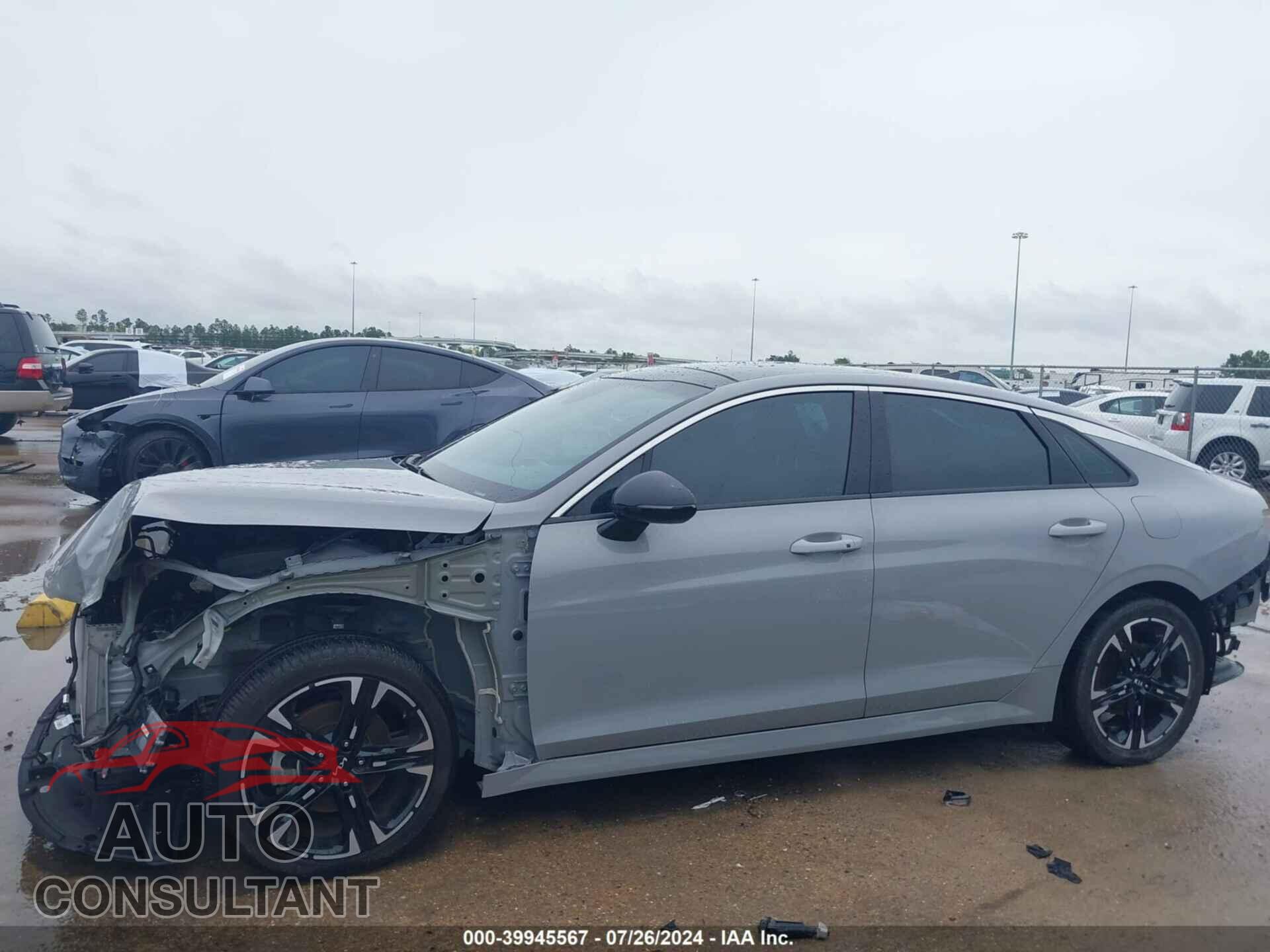 KIA K5 2023 - 5XXG64J28PG166313