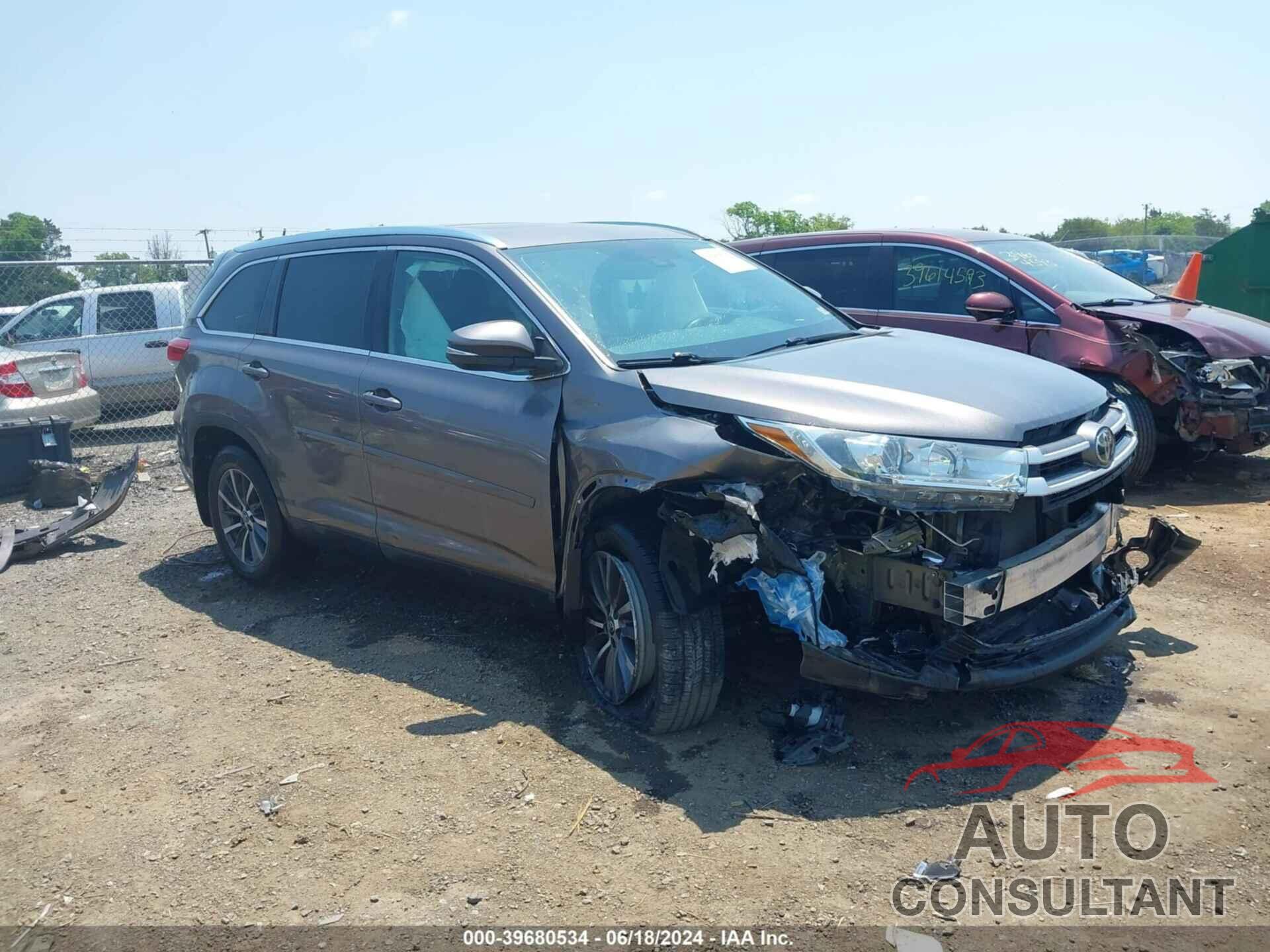 TOYOTA HIGHLANDER 2019 - 5TDJZRFH8KS592484