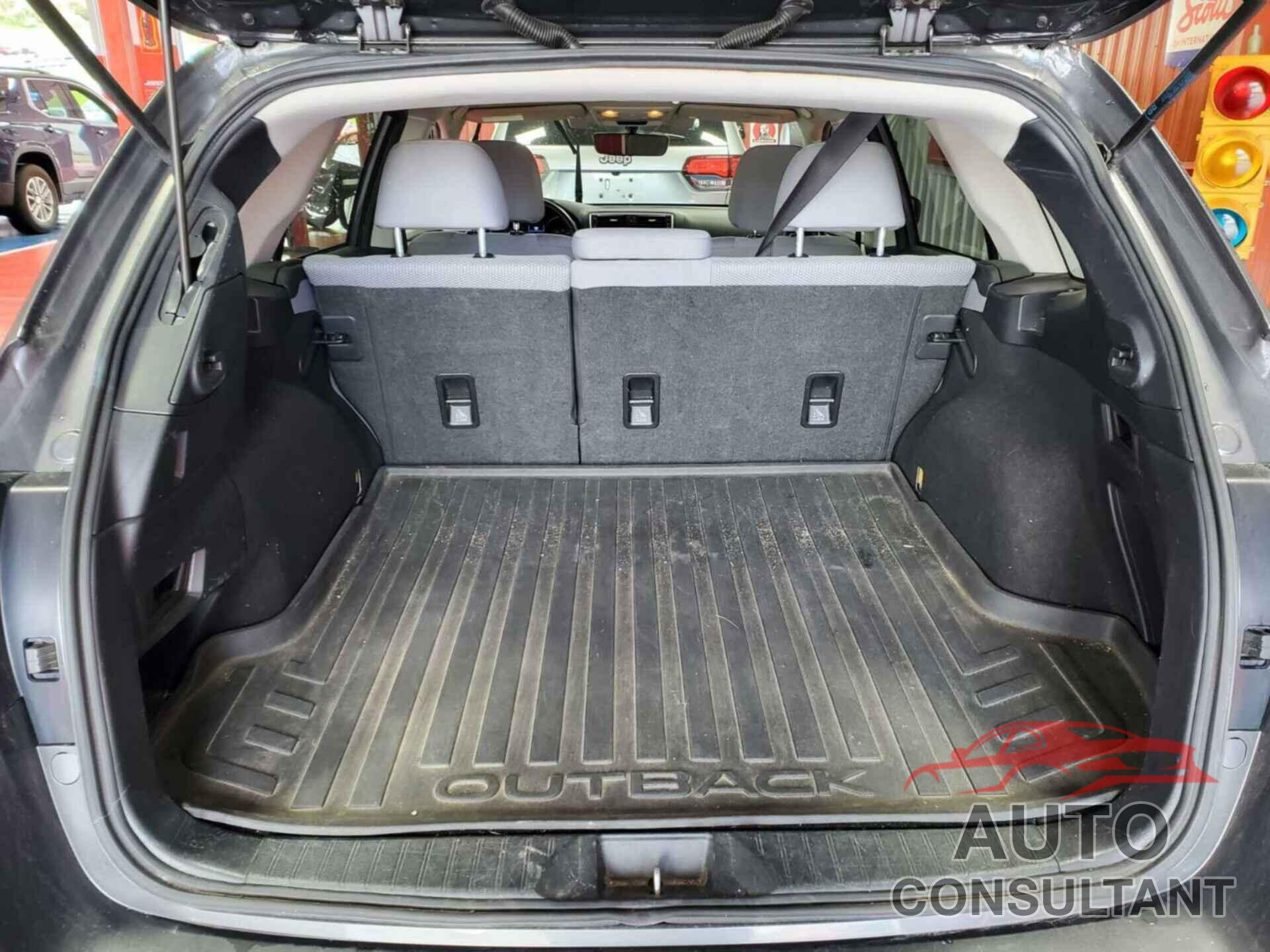 SUBARU OUTBACK 2019 - 4S4BSAFCXK3319008
