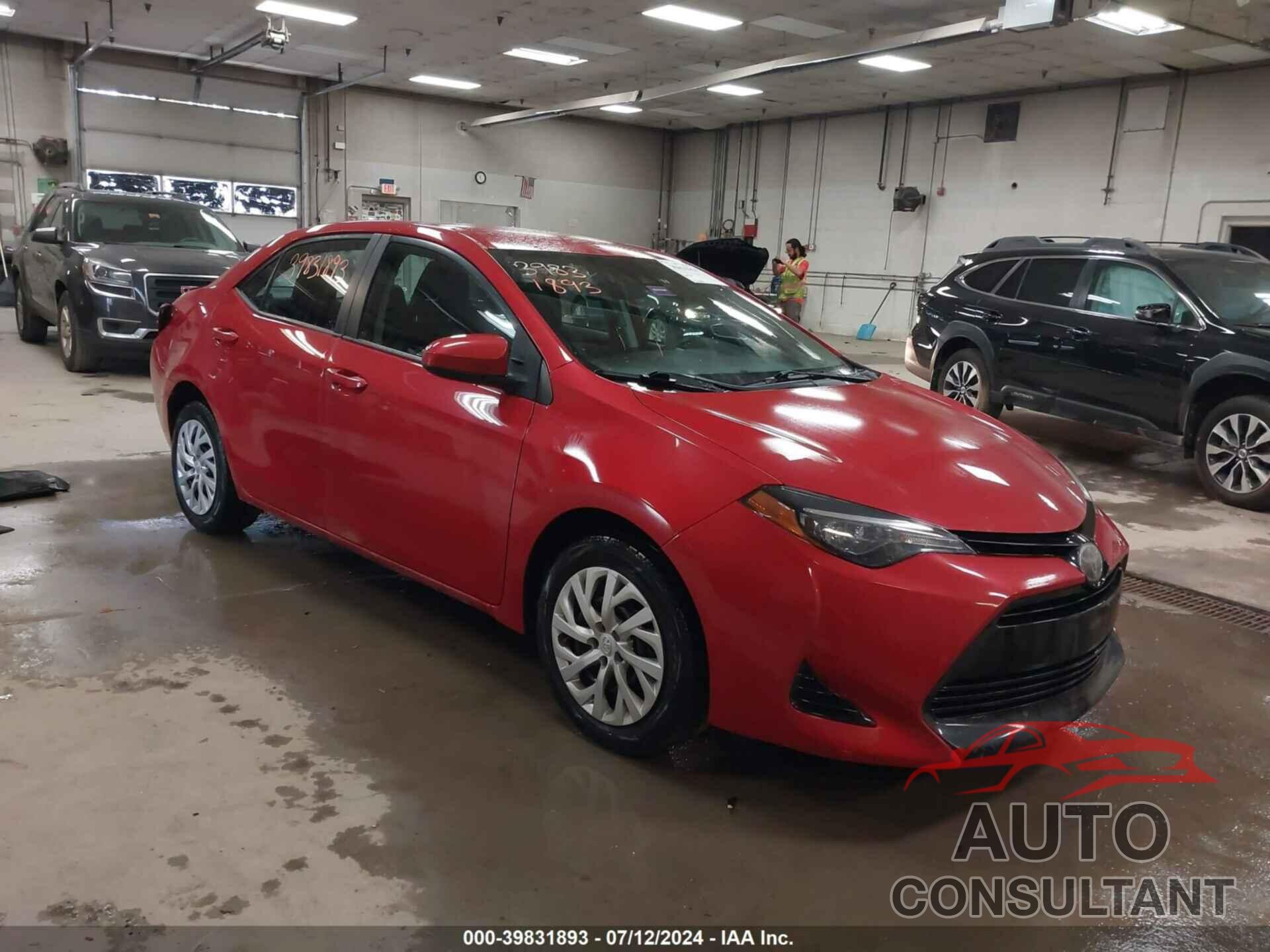 TOYOTA COROLLA 2018 - 2T1BURHE6JC076430