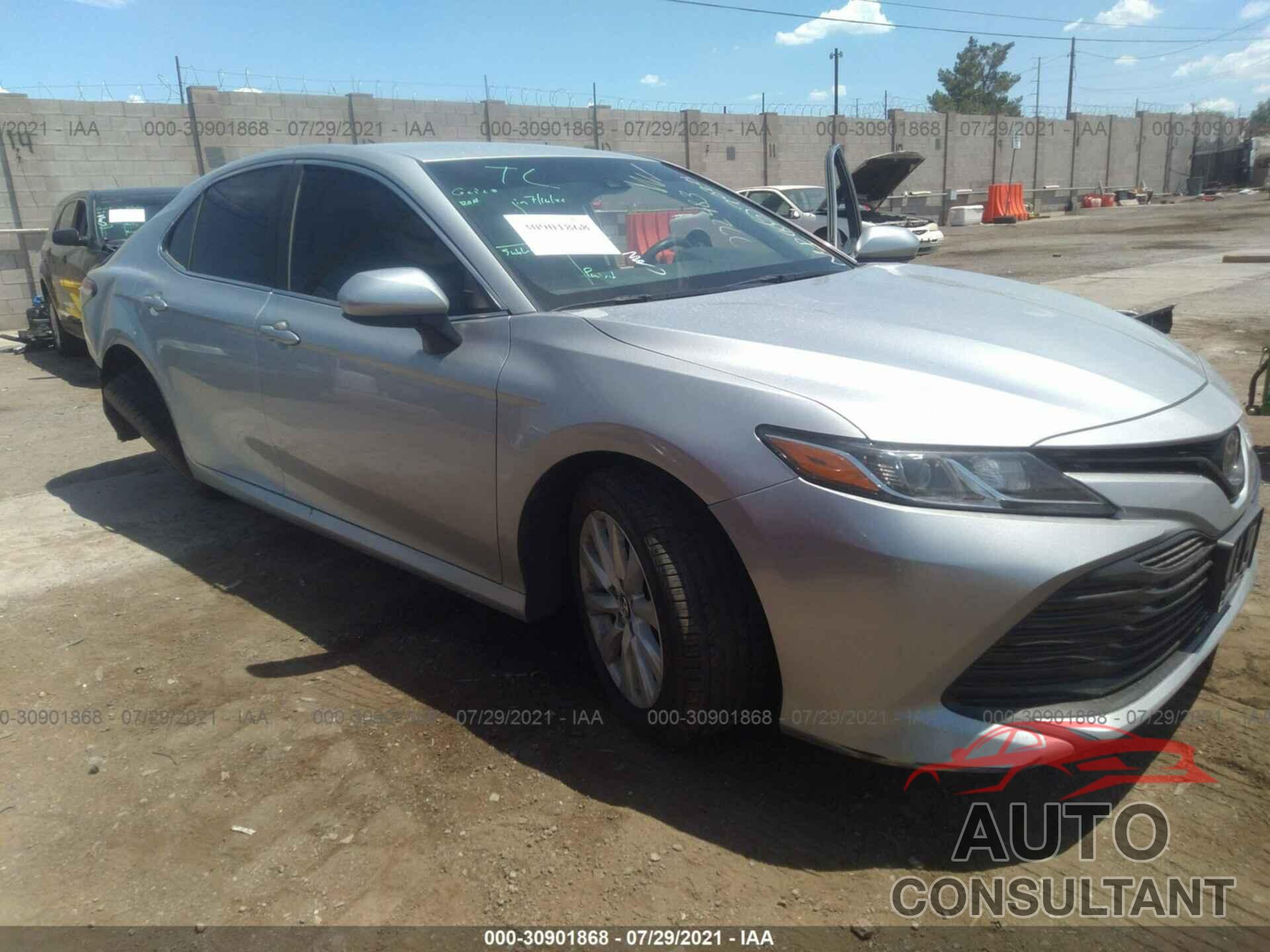 TOYOTA CAMRY 2018 - 4T1B11HK1JU121997