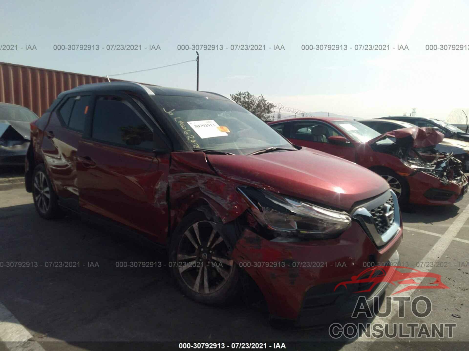 NISSAN KICKS 2018 - 3N1CP5CU1JL543031