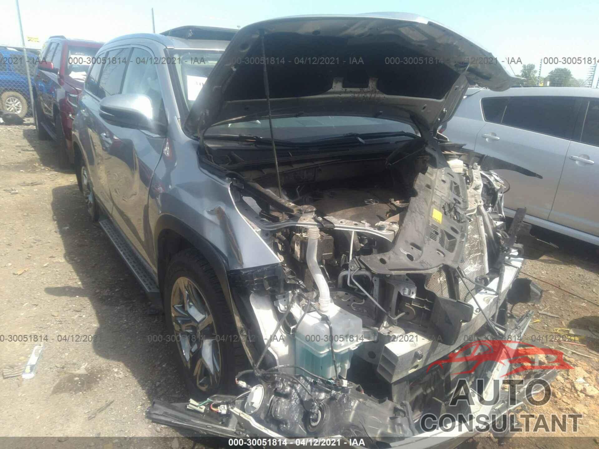 TOYOTA HIGHLANDER 2018 - 5TDDZRFH2JS844550