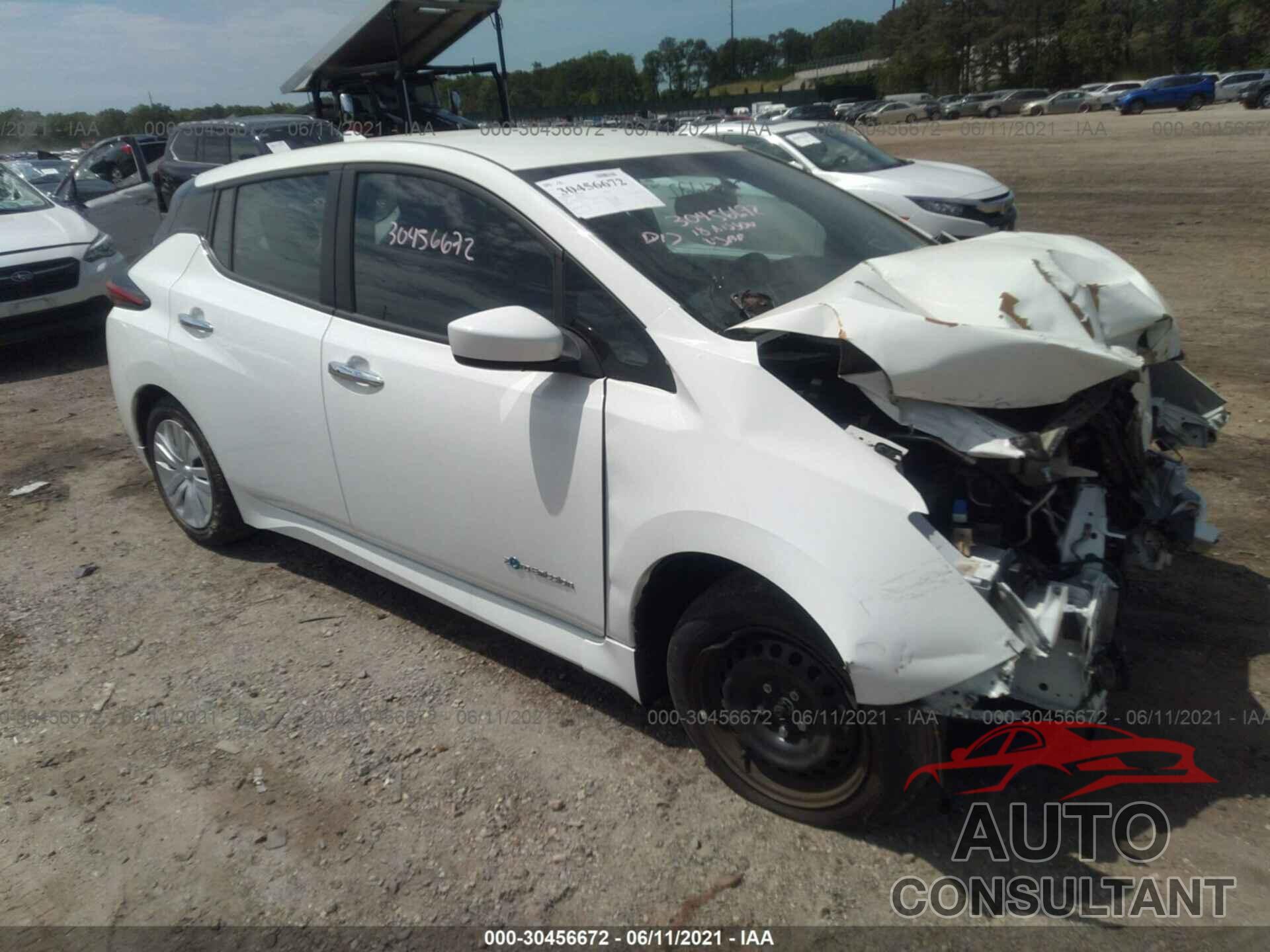 NISSAN LEAF 2018 - 1N4AZ1CP5JC306819