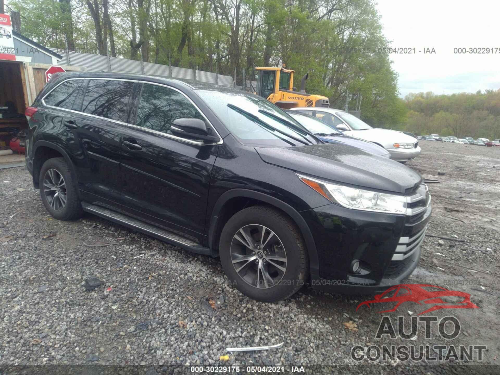 TOYOTA HIGHLANDER 2018 - 5TDBZRFH7JS872013