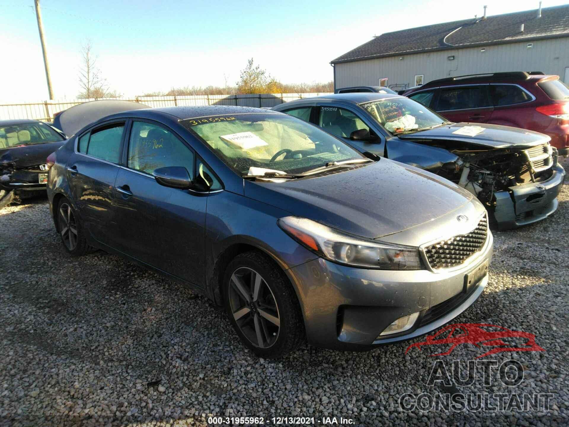 KIA FORTE 2018 - 3KPFL4A89JE208867